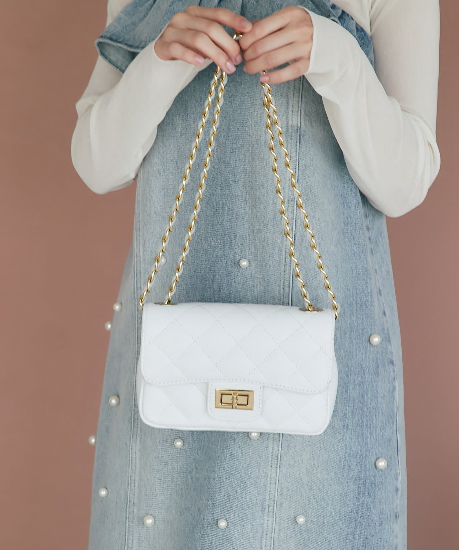 La boutique BonBon(ラブティックボンボン) 【オウレンティ】マットタッチキルティングチェーンバッグ