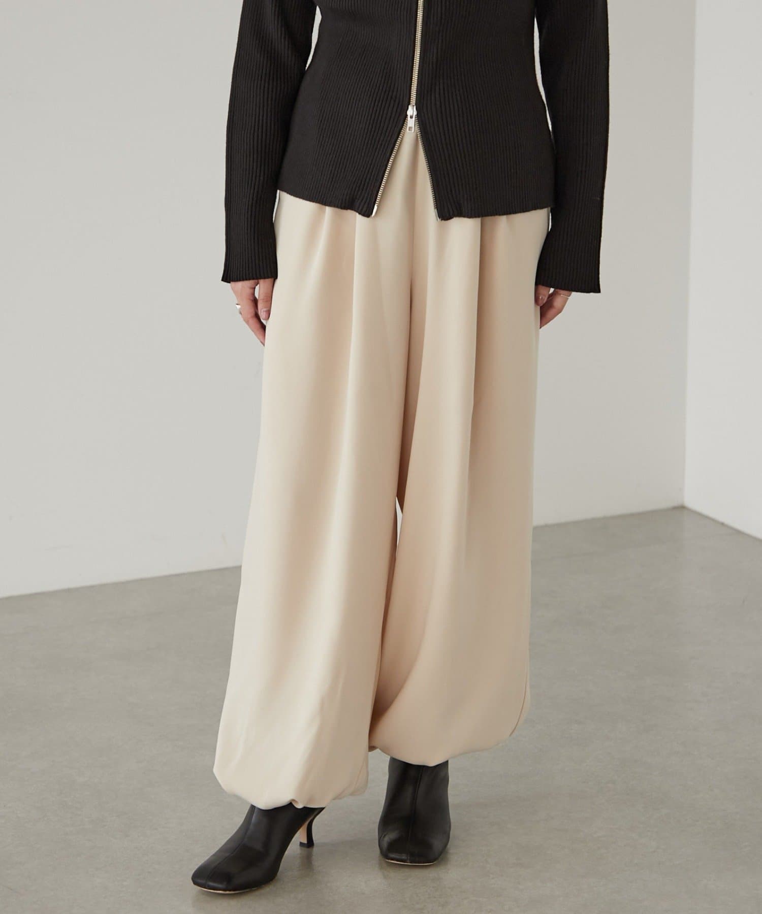 earthy リサイクルサテンスカートパンツセット earthy（アーシー）の「リサイクルサテンスカート/パンツ セット