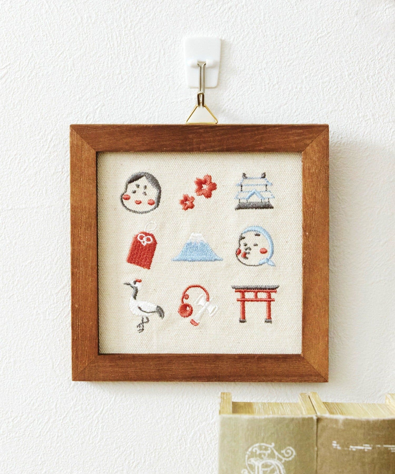 salut!(サリュ) ニホンモチーフ刺繍パネル