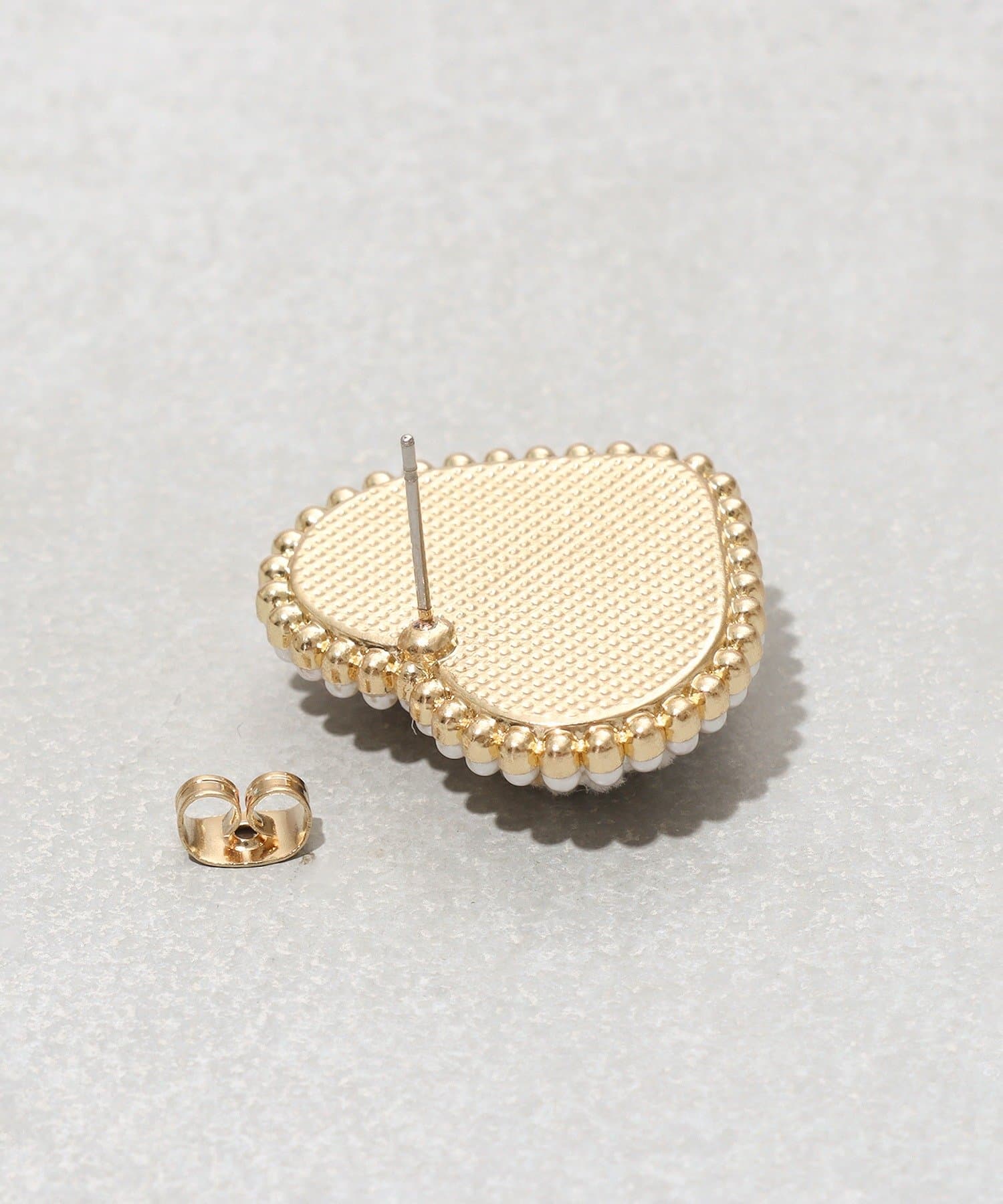 3COINS(スリーコインズ) カコミパールハートピアス