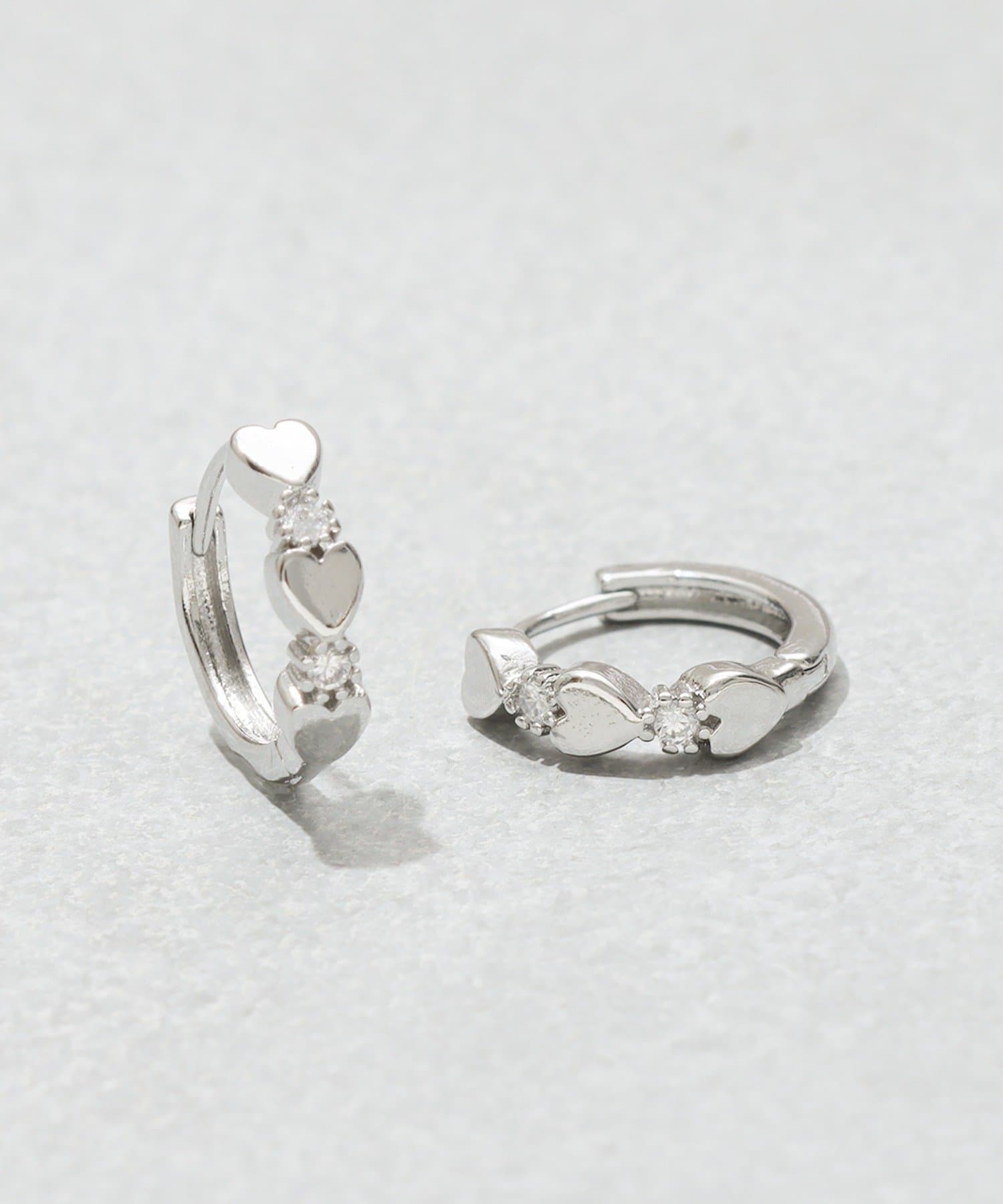 3COINS(スリーコインズ) ハートワンタッチピアス