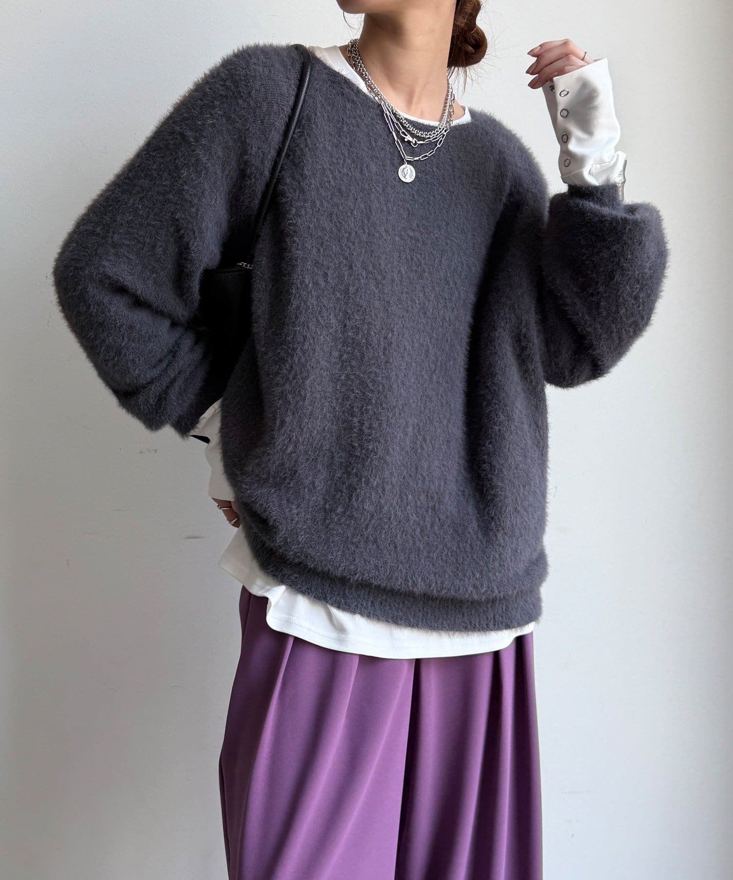 DOUDOU(ドゥドゥ) 【WEB限定】バックロゴ刺繍シャギーニット
