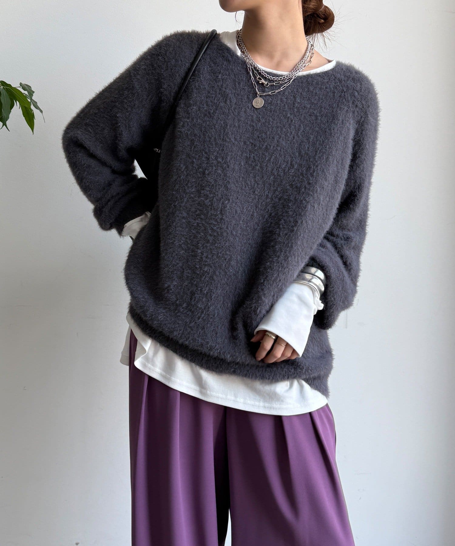 DOUDOU(ドゥドゥ) 【WEB限定】バックロゴ刺繍シャギーニット