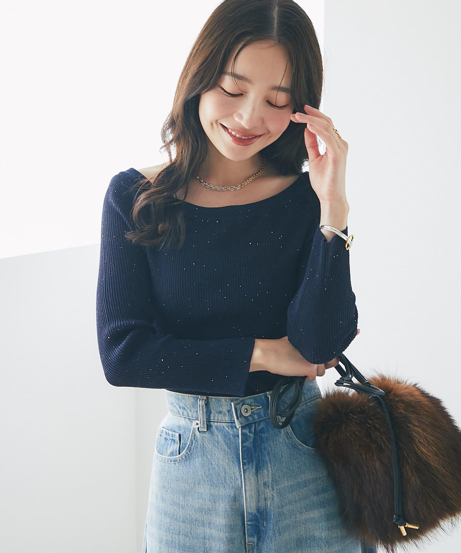 ラブティックボンボン　スパンコールVネッククロップドニット 名品リバイバル】Vネッククロップドニット | La boutique
