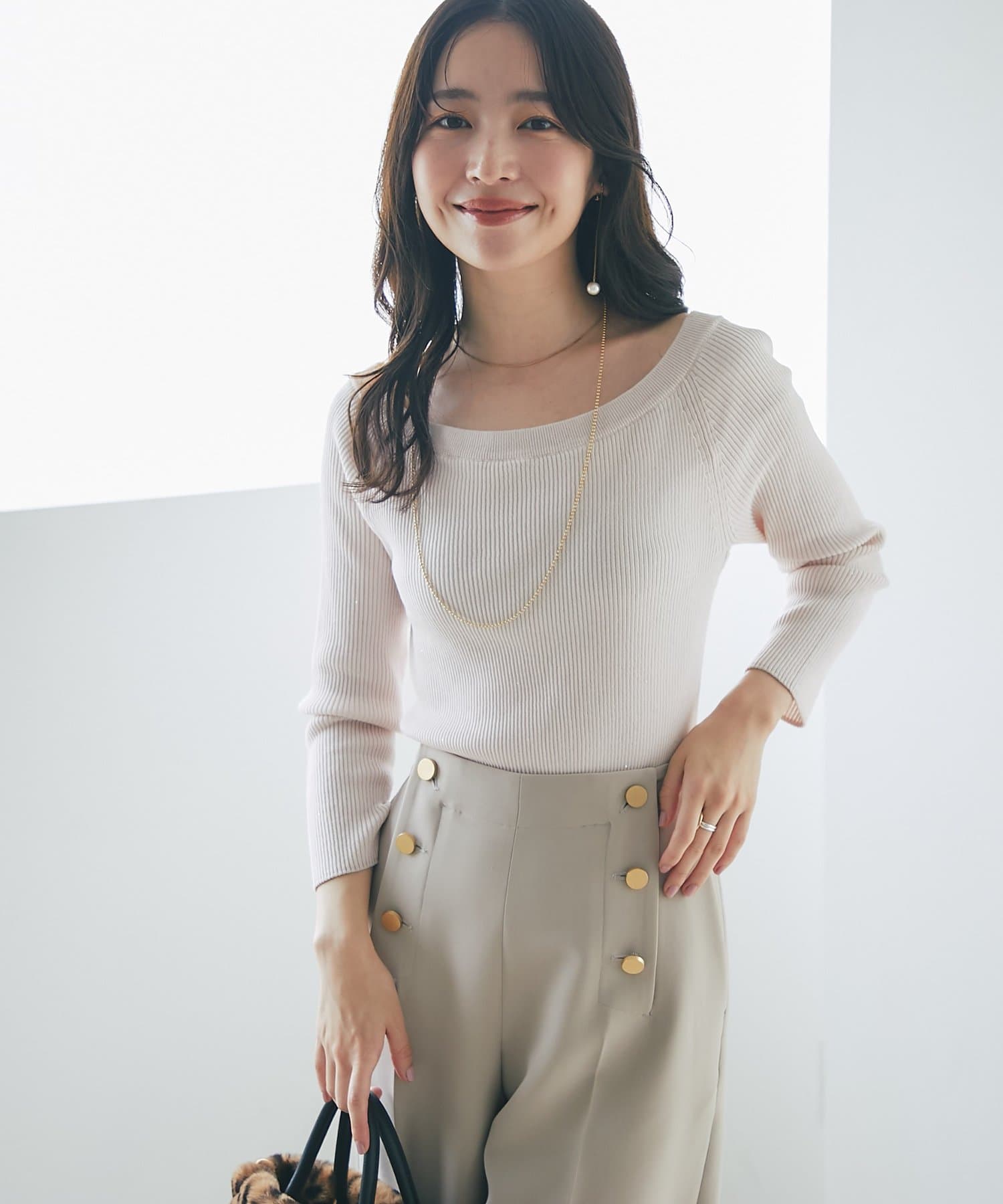 La boutique BonBon(ラブティックボンボン) 【着回し抜群・美人見え】スパンコールリブオフショル8分袖ニット