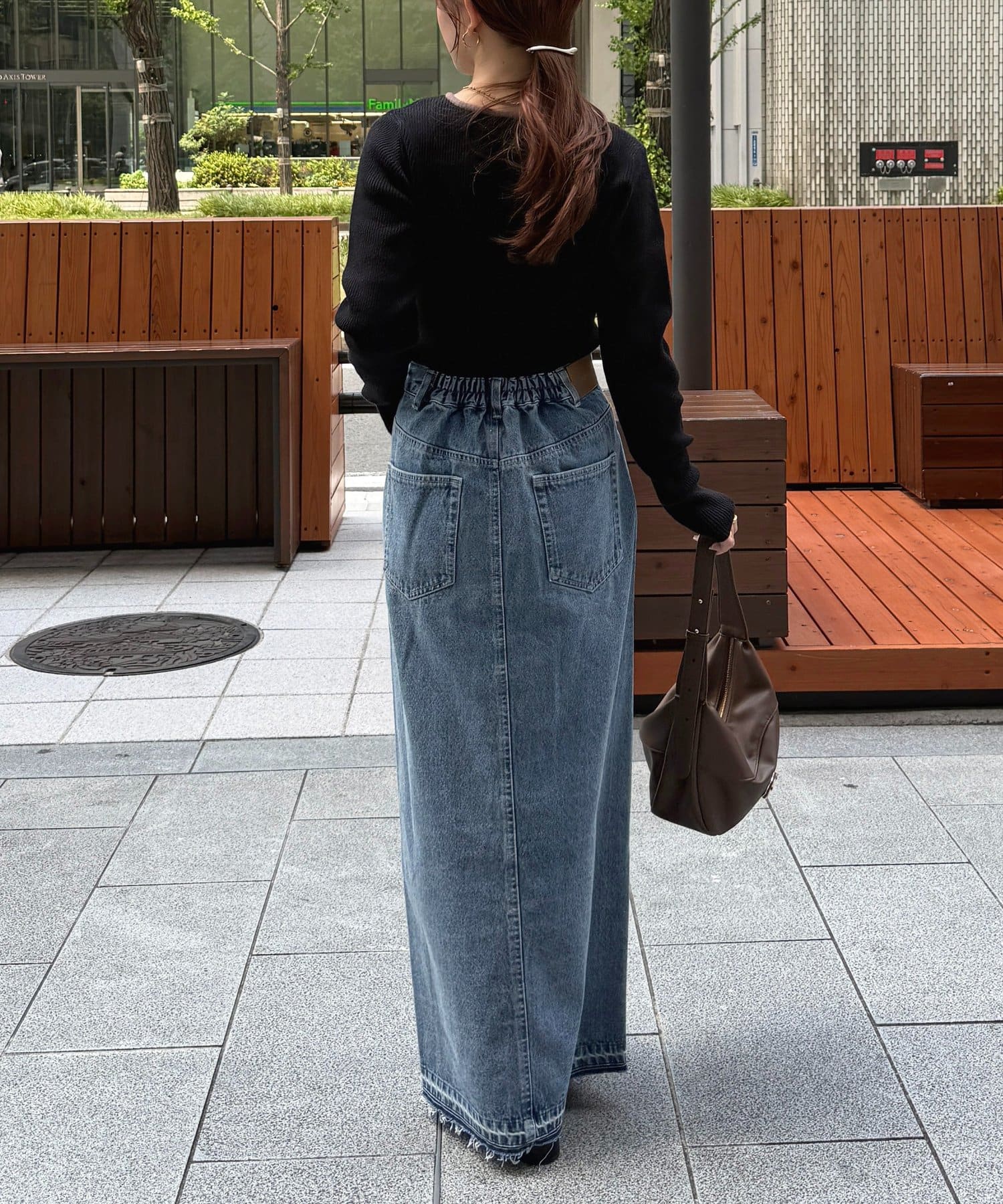 Thevon.(ゼヴォン) バイカラーキーネックリブニット