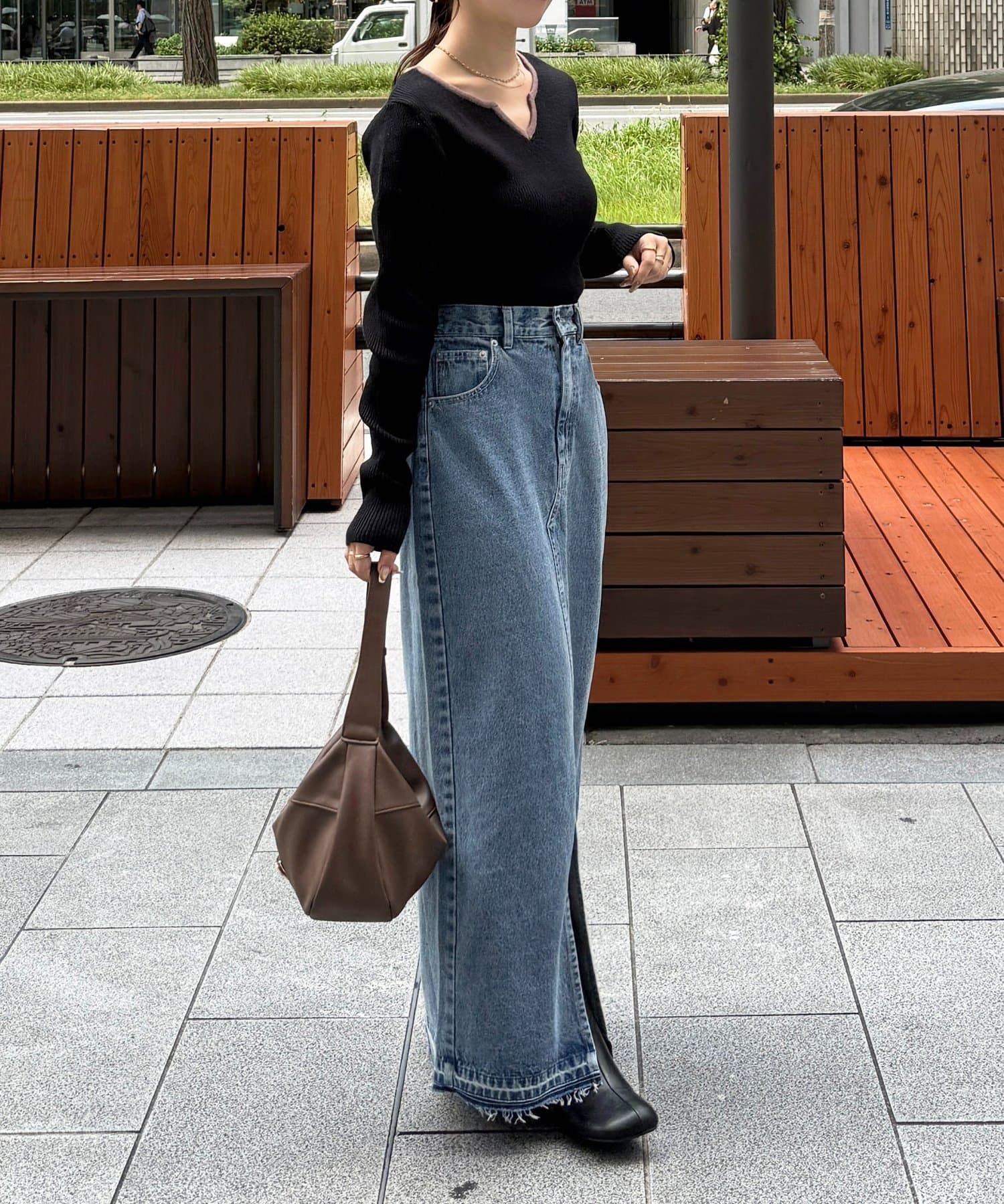 Thevon.(ゼヴォン) バイカラーキーネックリブニット