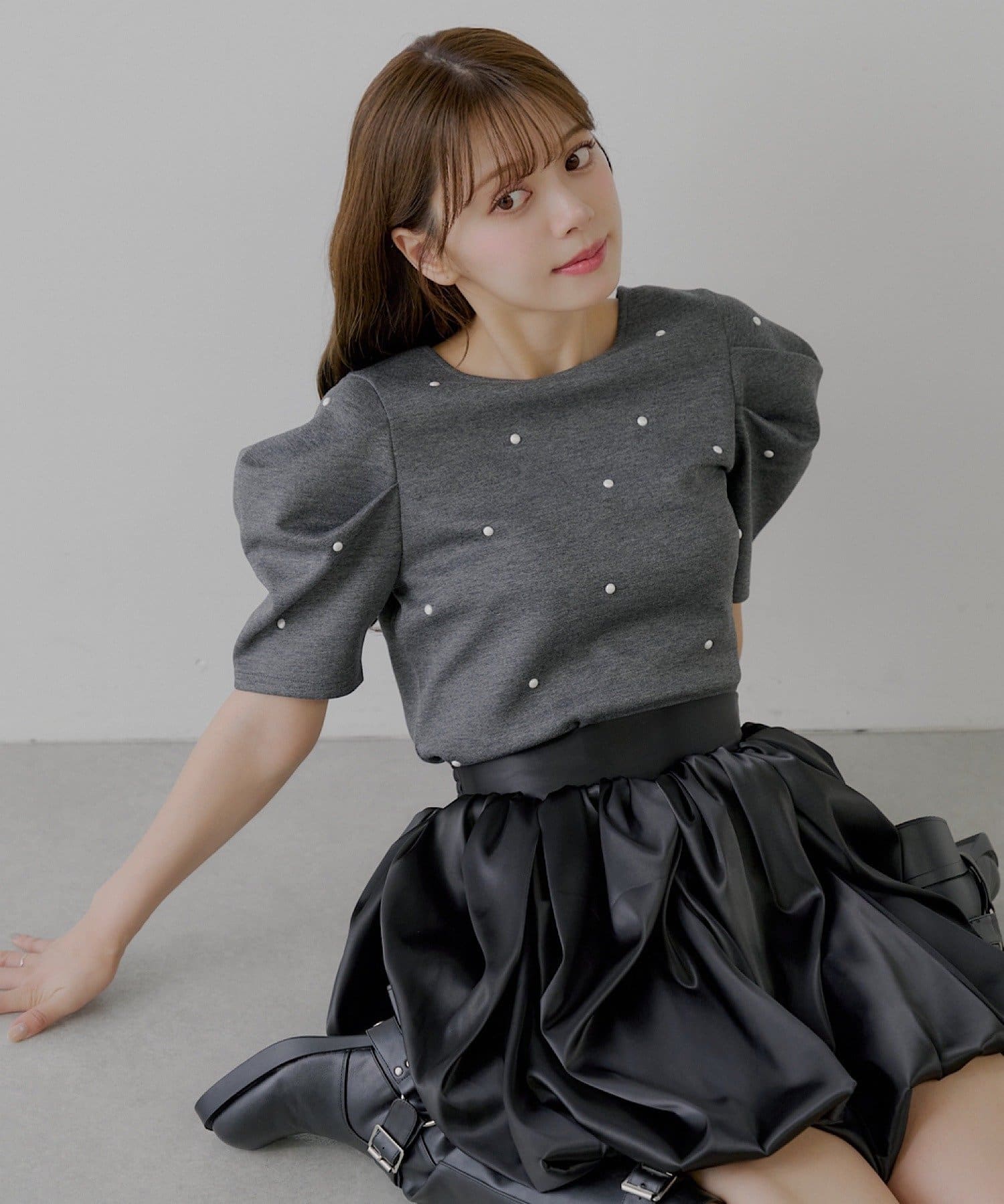 Chico(チコ) 【SALON by Chico】バックオープンパールパワショルT