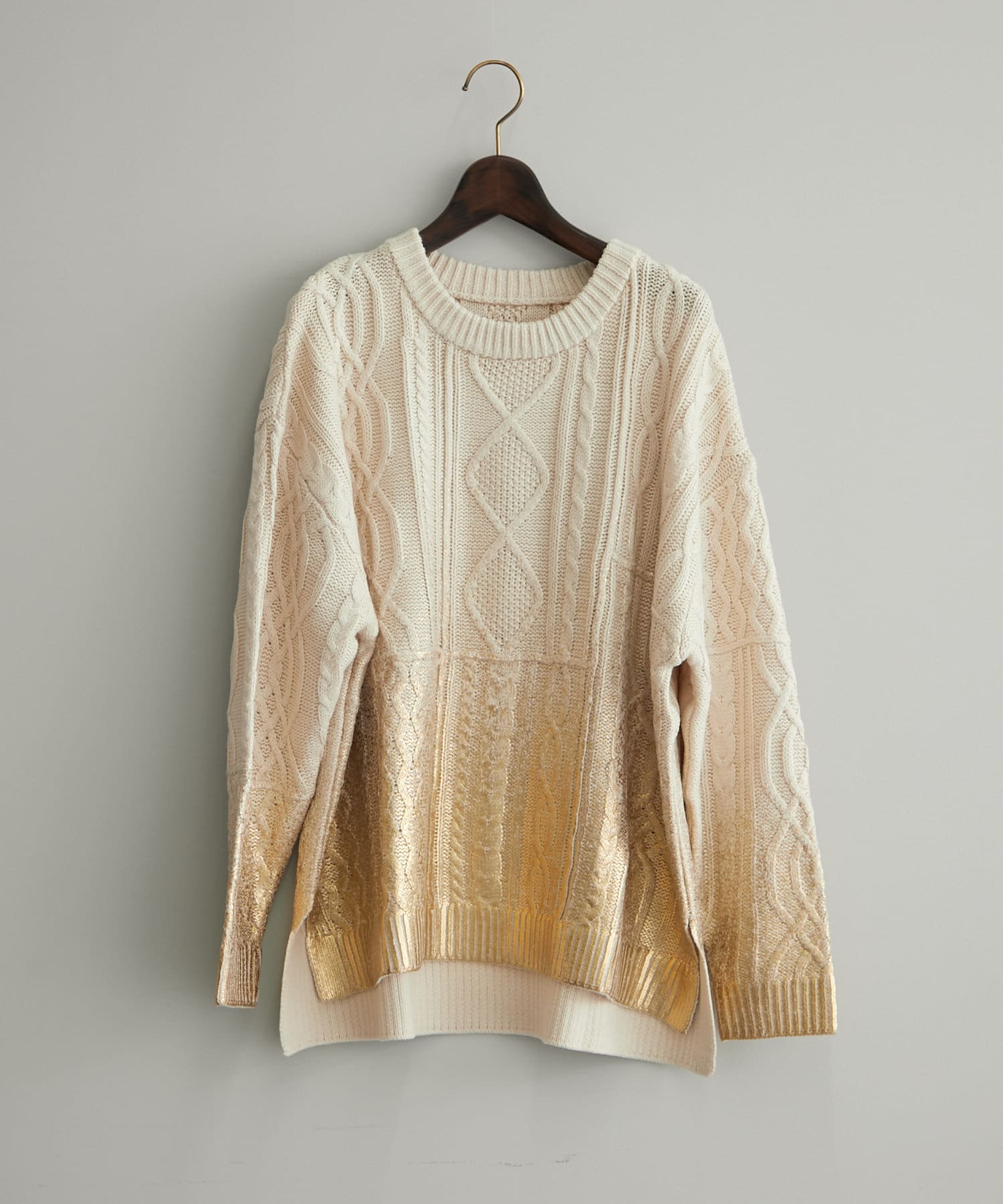 OUTLET(アウトレット) 【earthy_】箔プリントニットプルオーバー