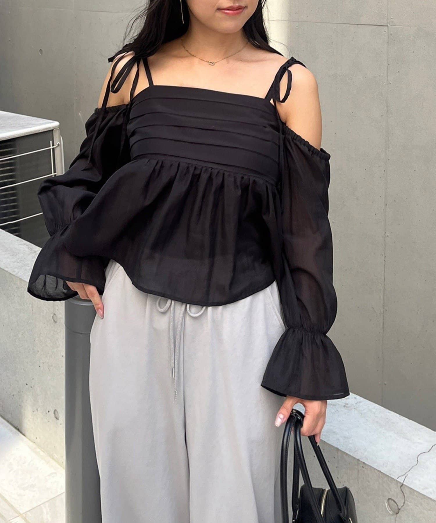 NICE CLAUP / OLIVE des OLIVE OUTLET(ナイスクラップ  / オリーブ デ オリーブ アウトレット) 【RMAF】袖2wayシャーリングブラウス