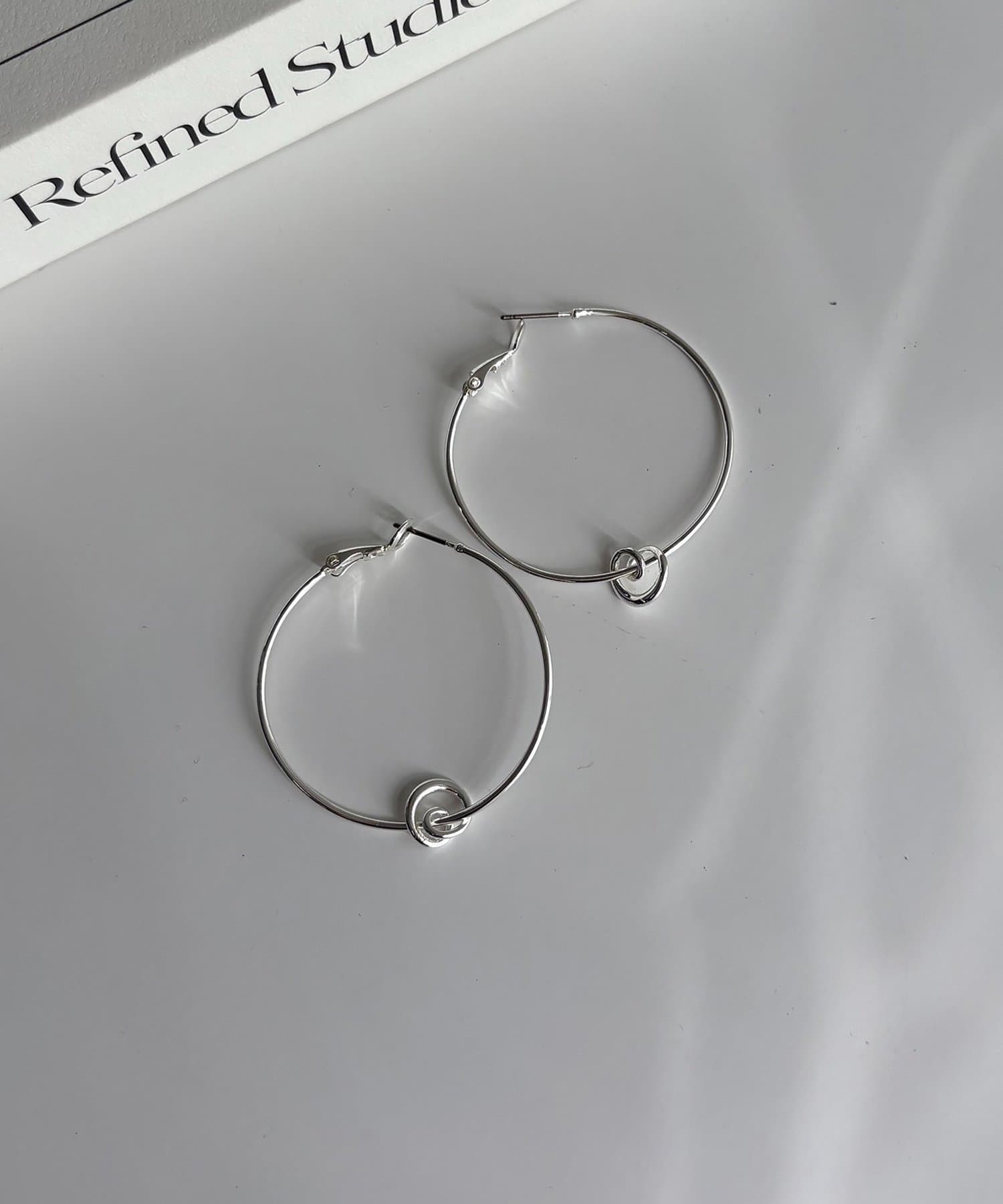 CAPRICIEUX LE'MAGE(カプリシュレマージュ) 〈GOLDY/ゴールディ〉2WAYスワールピアス
