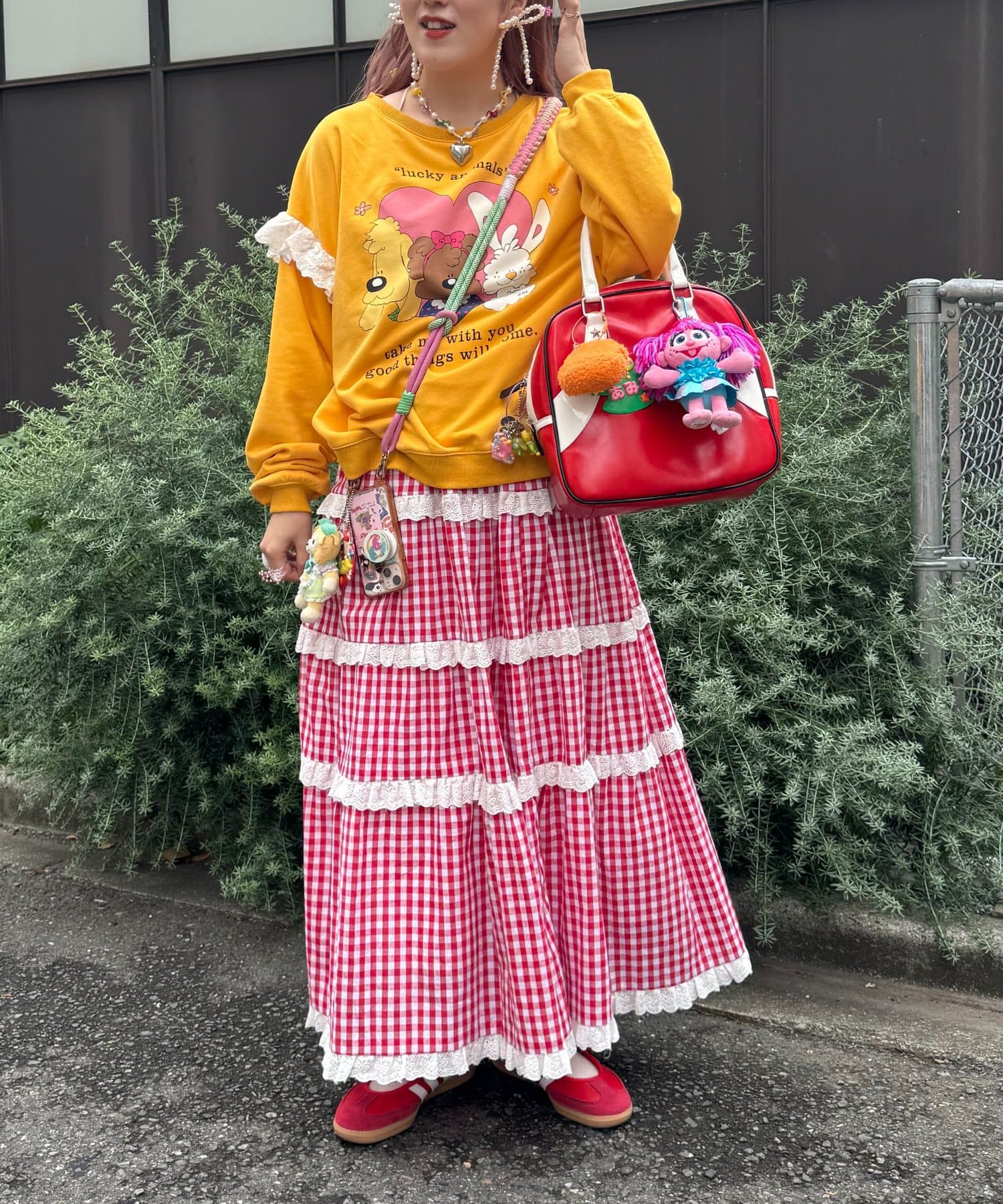 ☆*:.。.ミーコ.。.:*☆ 送料無料】Floral Motif Chenille