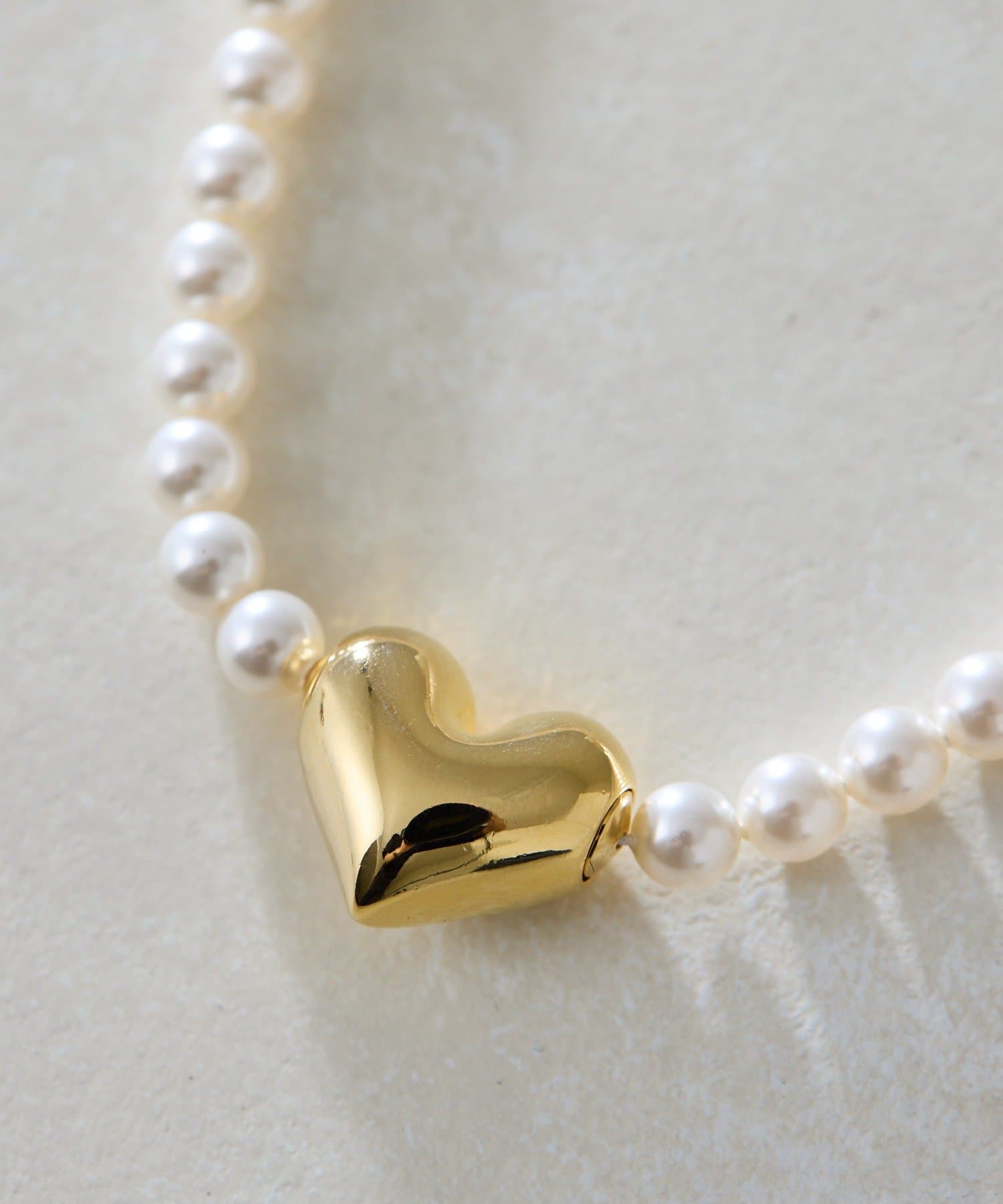イアパピヨネ　ハート柄 シルバーポスト》グロッシーハートピアス | ear PAPILLONNER