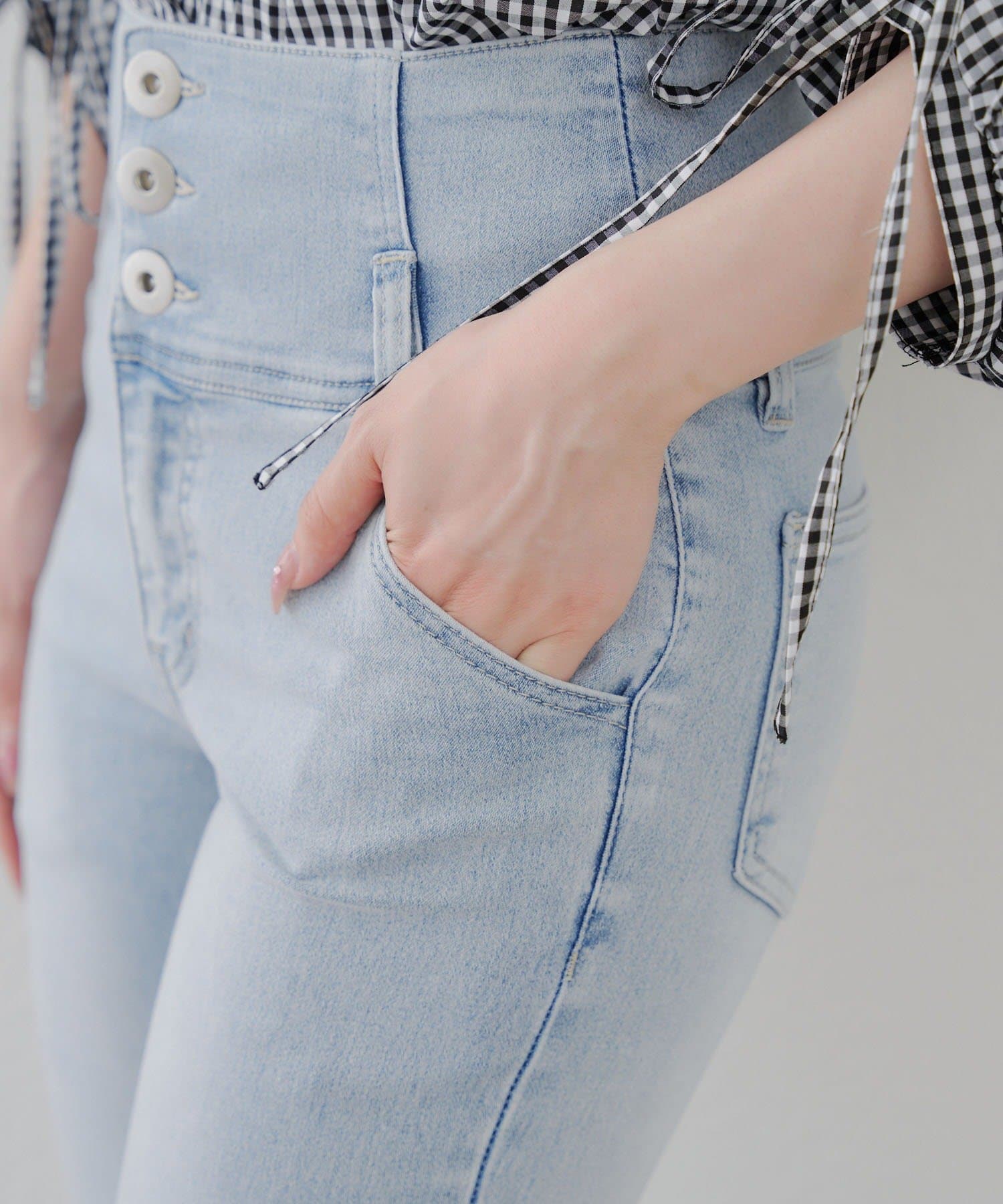 NICE CLAUP / OLIVE des OLIVE OUTLET(ナイスクラップ  / オリーブ デ オリーブ アウトレット) 【RMAF】【脚長効果抜群◎】サイドレースUPセミフレアデニム