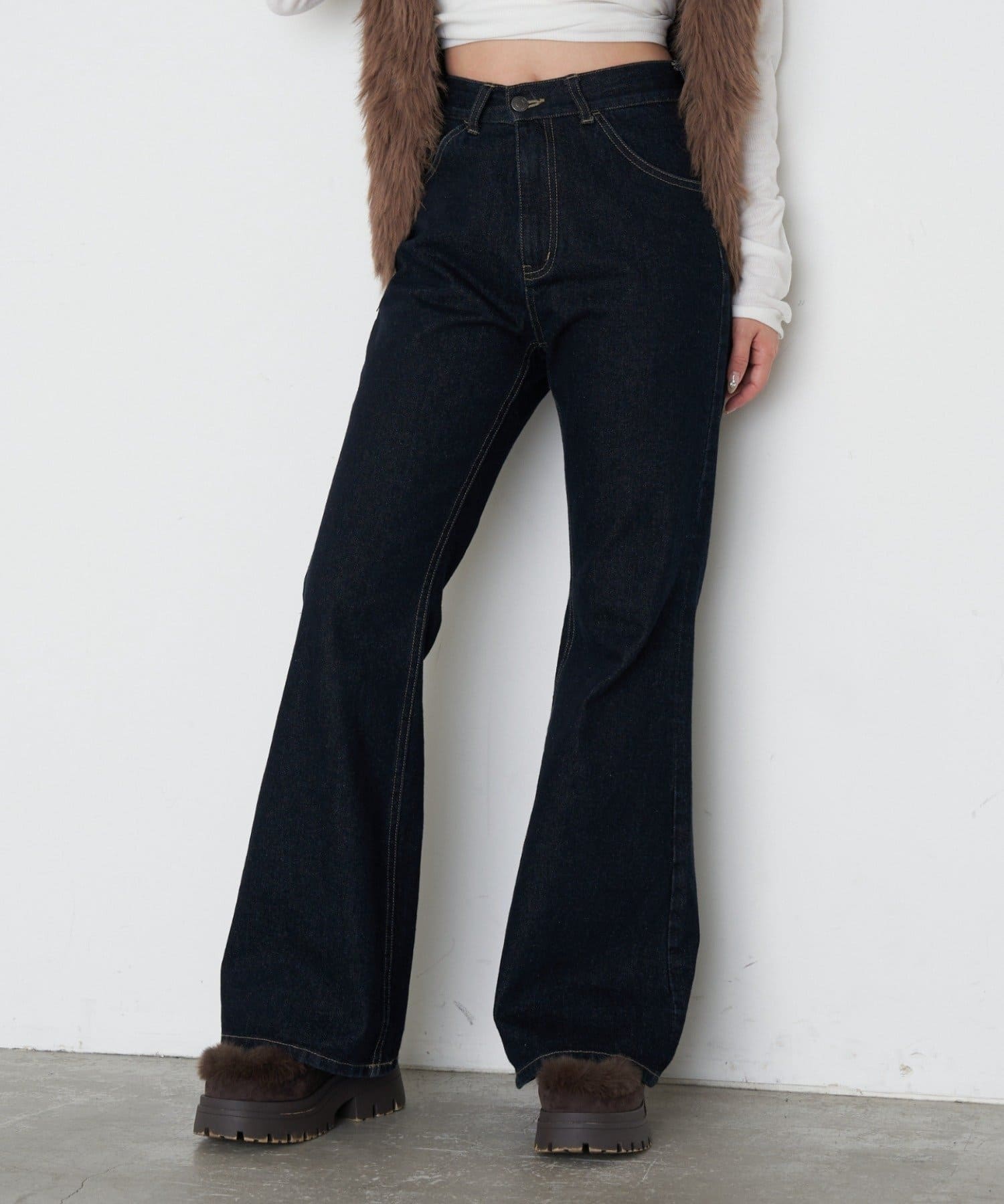 RAY CASSIN(レイカズン) 【ウエスト調節可/2サイズ展開】フレアデニムパンツ