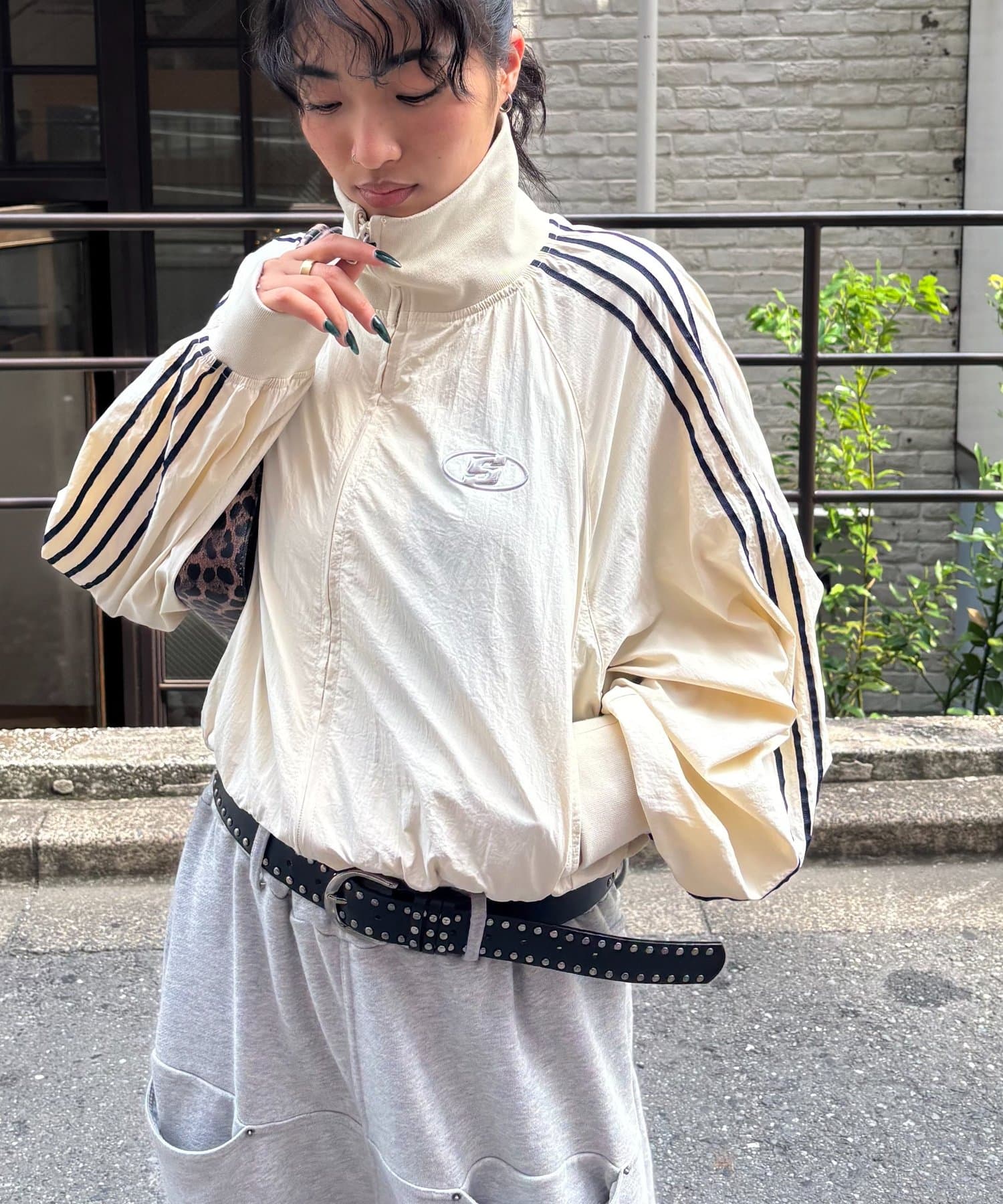 WEB限定】Sロゴナイロントラックジャケット | WHO'S WHO gallery