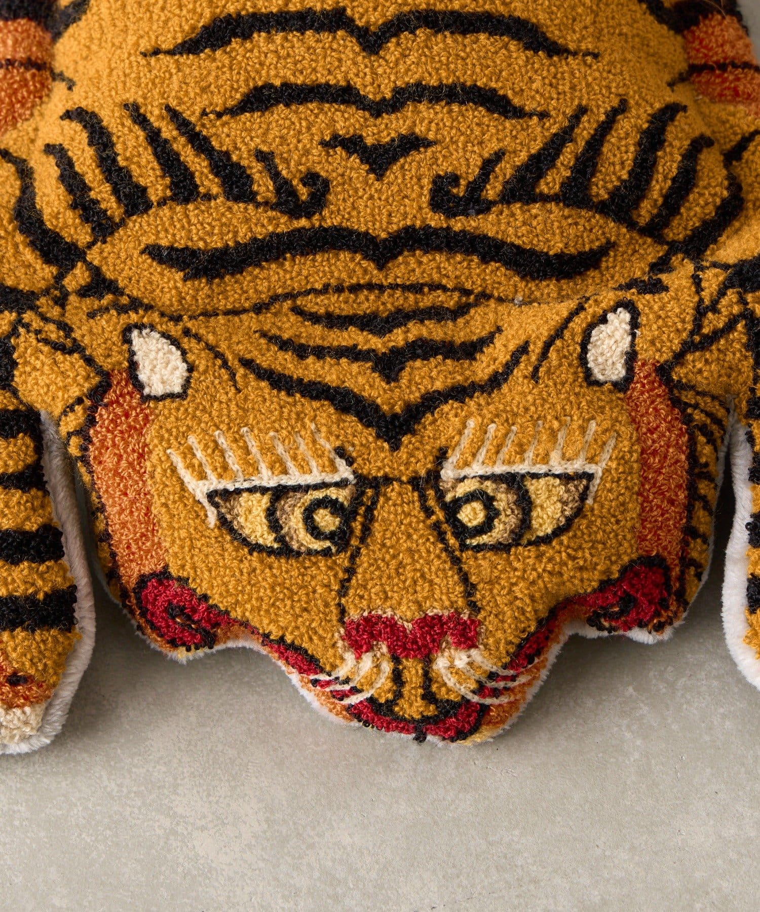 虎デザイン 充電式湯たんぽ ELECTRIC HOT-WATER BAG / 電気式湯たんぽ - TIGER 【982590001