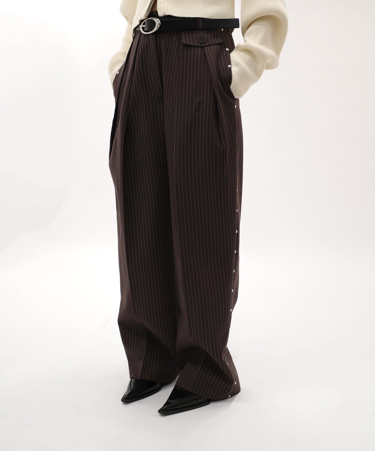 OUTLET(アウトレット) 【WHO'S WHO gallery】スタッズタックスラックス