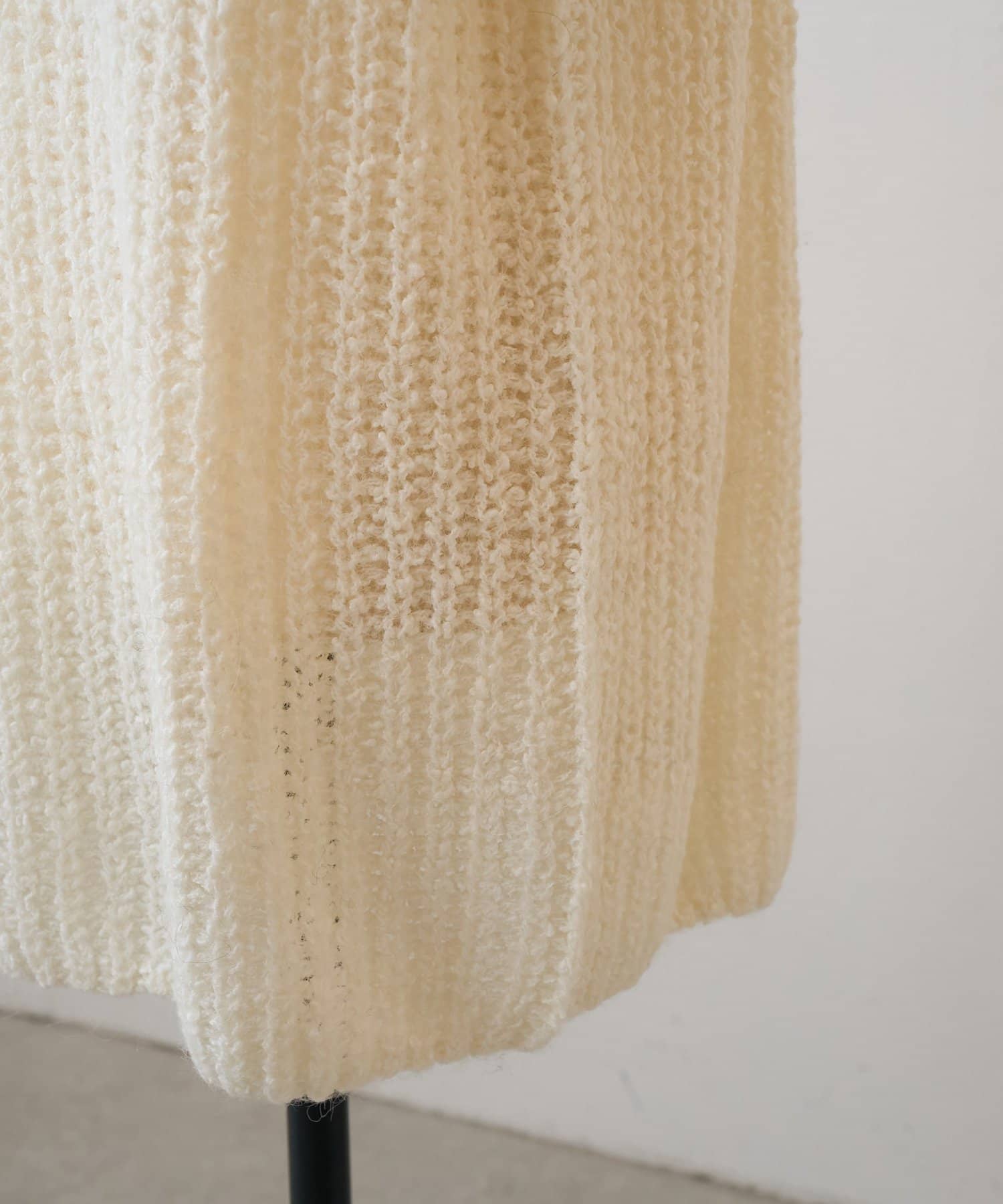 BEARDSLEY(ビアズリー) 《LEVAR》ローゲージニットエクリュ