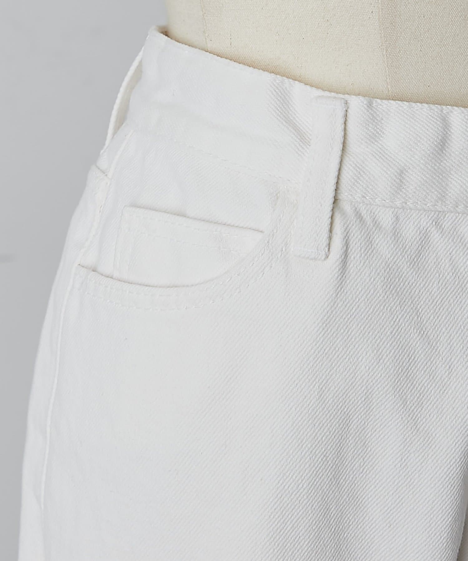 BEARDSLEY(ビアズリー) 《LEVAR》裾フレアジーンズ(ホワイト)