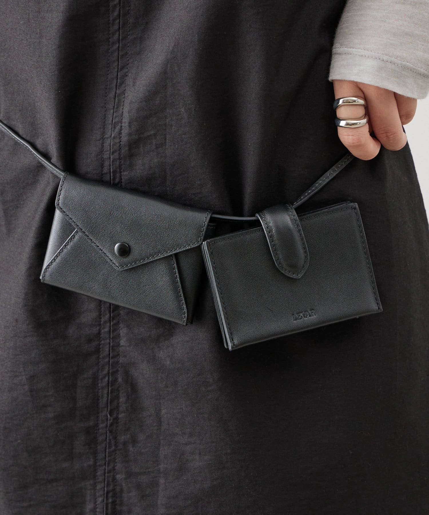 BEARDSLEY(ビアズリー) 《LEVAR》ミニウォレットレザーベルトバッグ