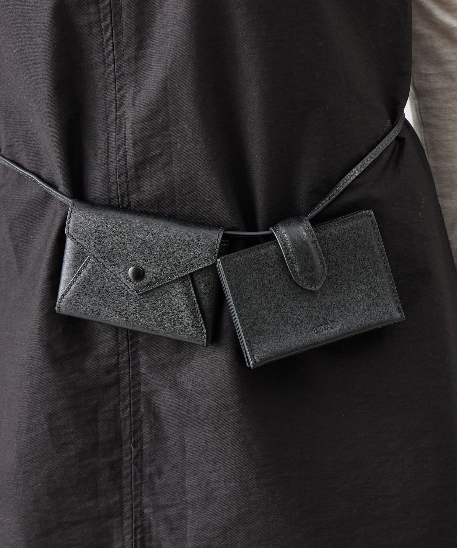 BEARDSLEY(ビアズリー) 《LEVAR》ミニウォレットレザーベルトバッグ