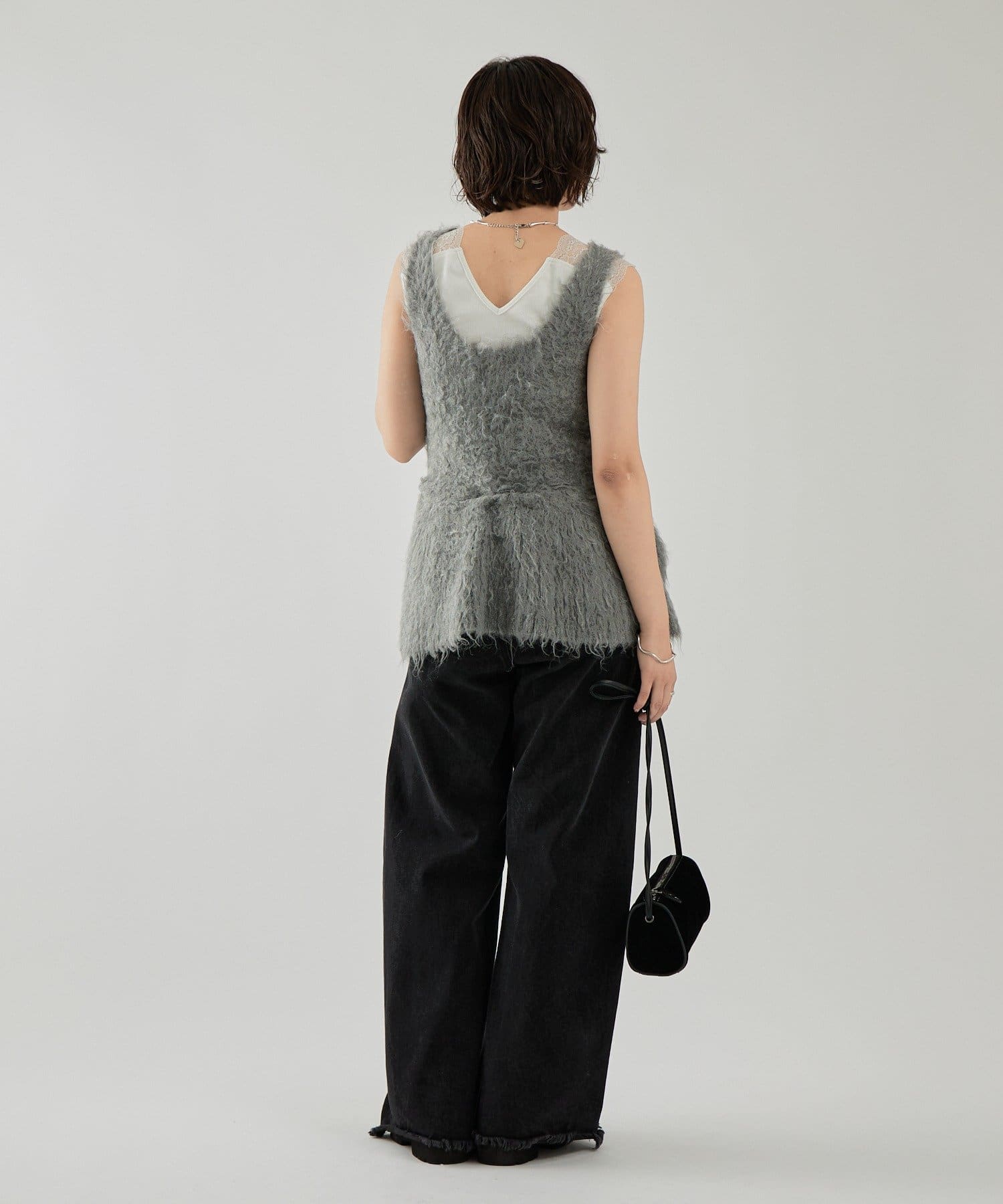 mystic(ミスティック) 【ラメ感がポイント】シャギーニット ペプラムベスト