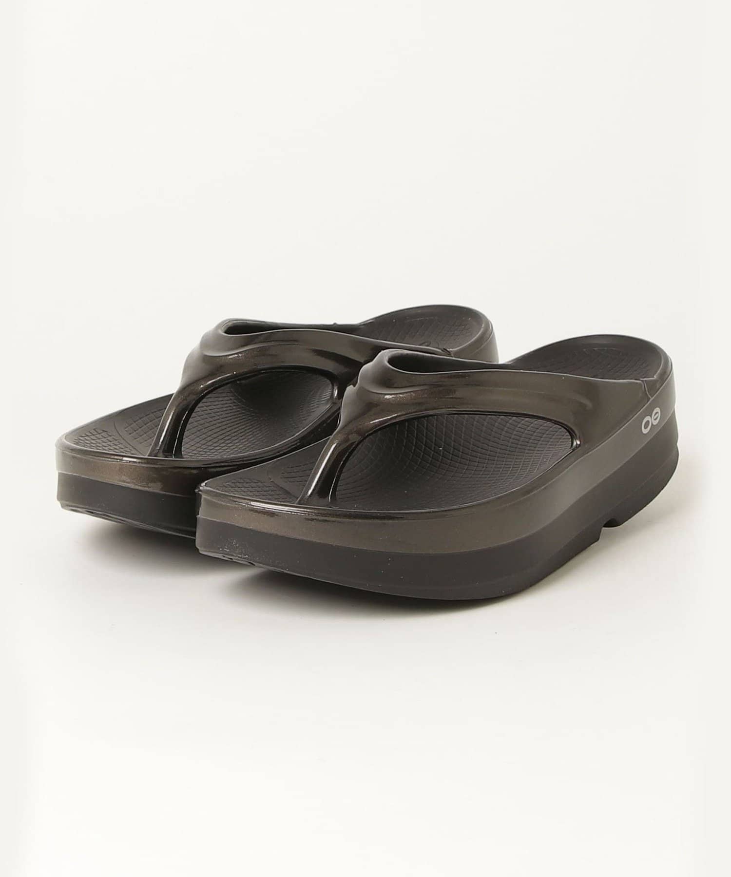 注目ブランド!! 新作♪ ◆OOFOS◆ OOMEGA OOLALA LUXE SANDAL 楽天市場】正規取扱店 2025春夏新作 ウーフォス OOFOS