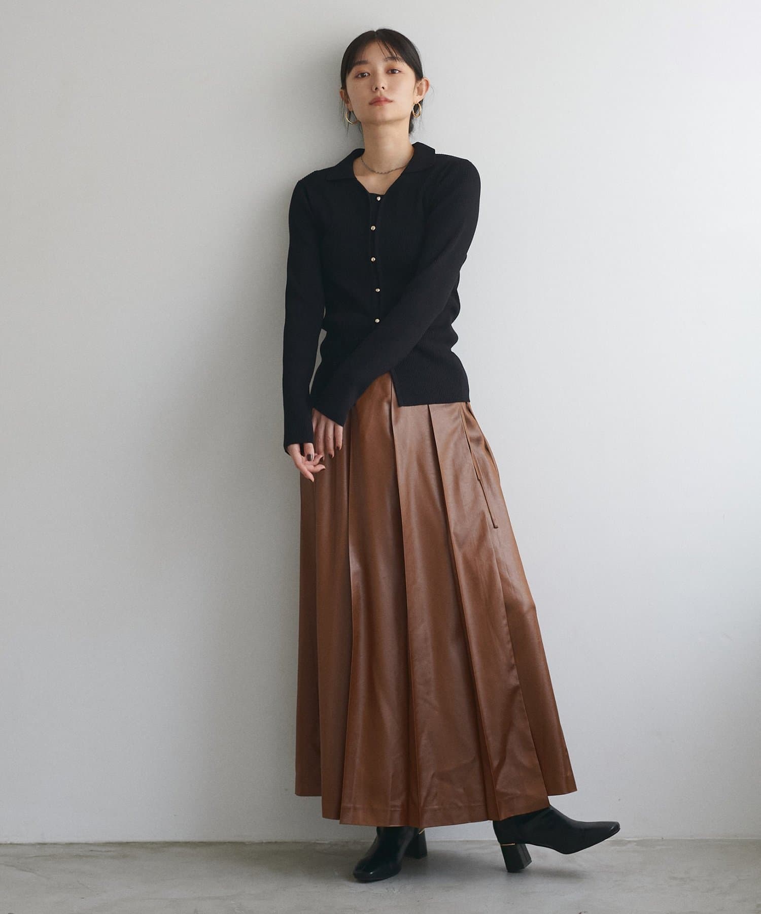 natural couture(ナチュラルクチュール) レザータッチプリーツラップスカート