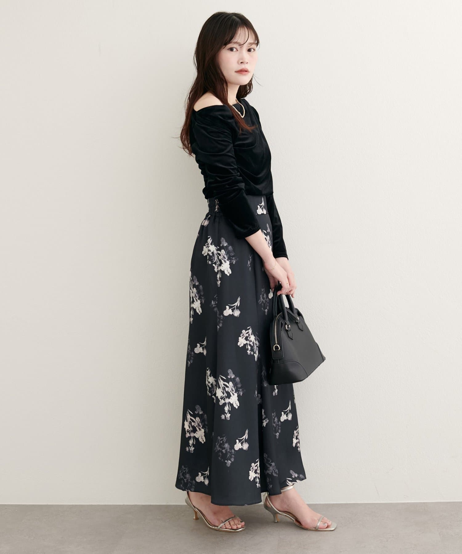 natural couture(ナチュラルクチュール) 長さ変えれる花柄サテンスカート