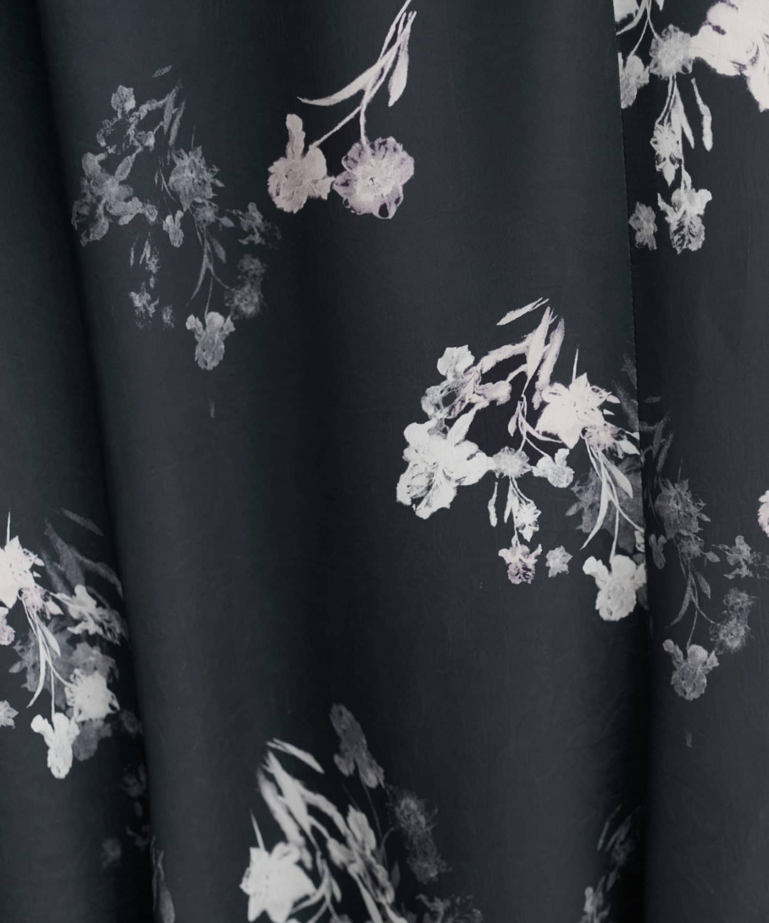 natural couture(ナチュラルクチュール) 長さ変えれる花柄サテンスカート