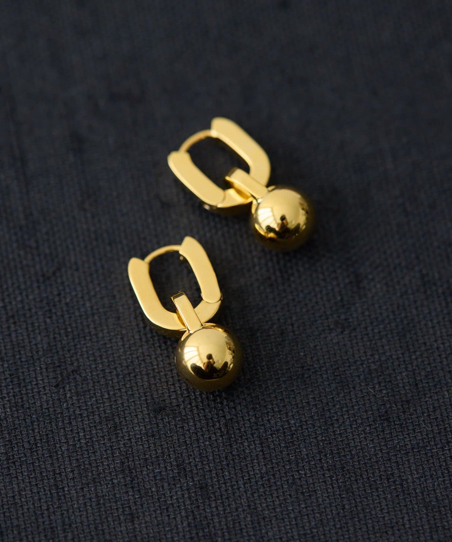 ear PAPILLONNER(イア パピヨネ) 厚フープ×ボールピアス