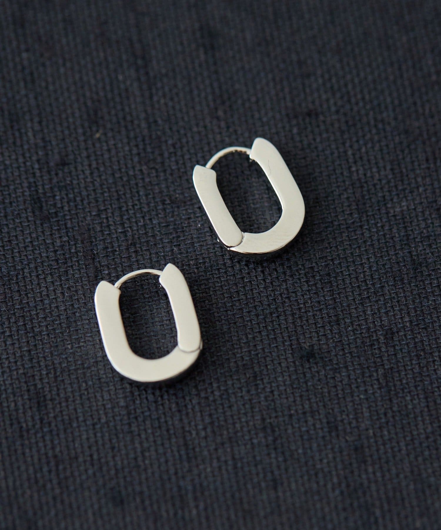 ear PAPILLONNER(イア パピヨネ) 厚フープ×ボールピアス