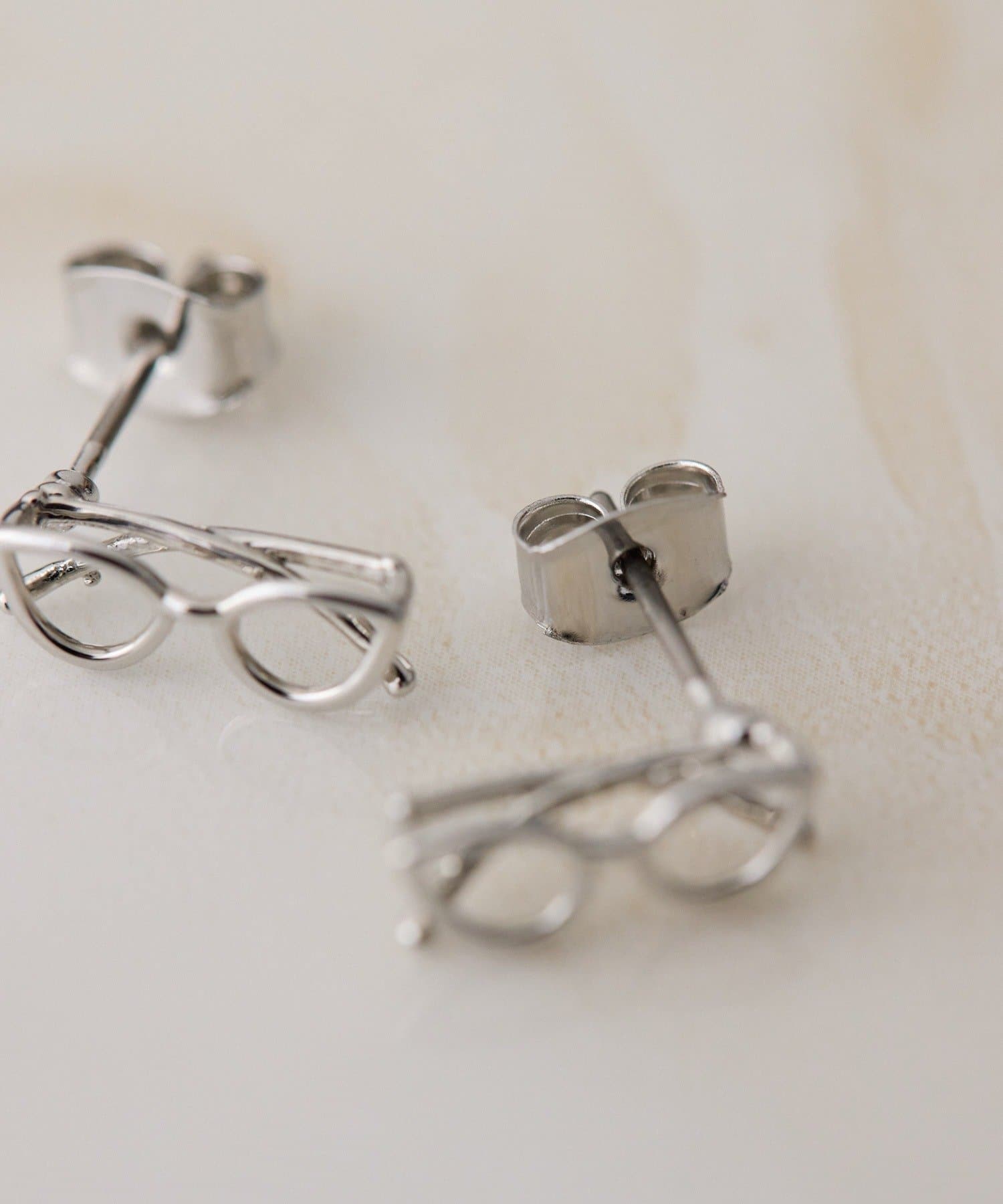ear PAPILLONNER(イア パピヨネ) 《WEB限定》キャッツアイ眼鏡ピアス