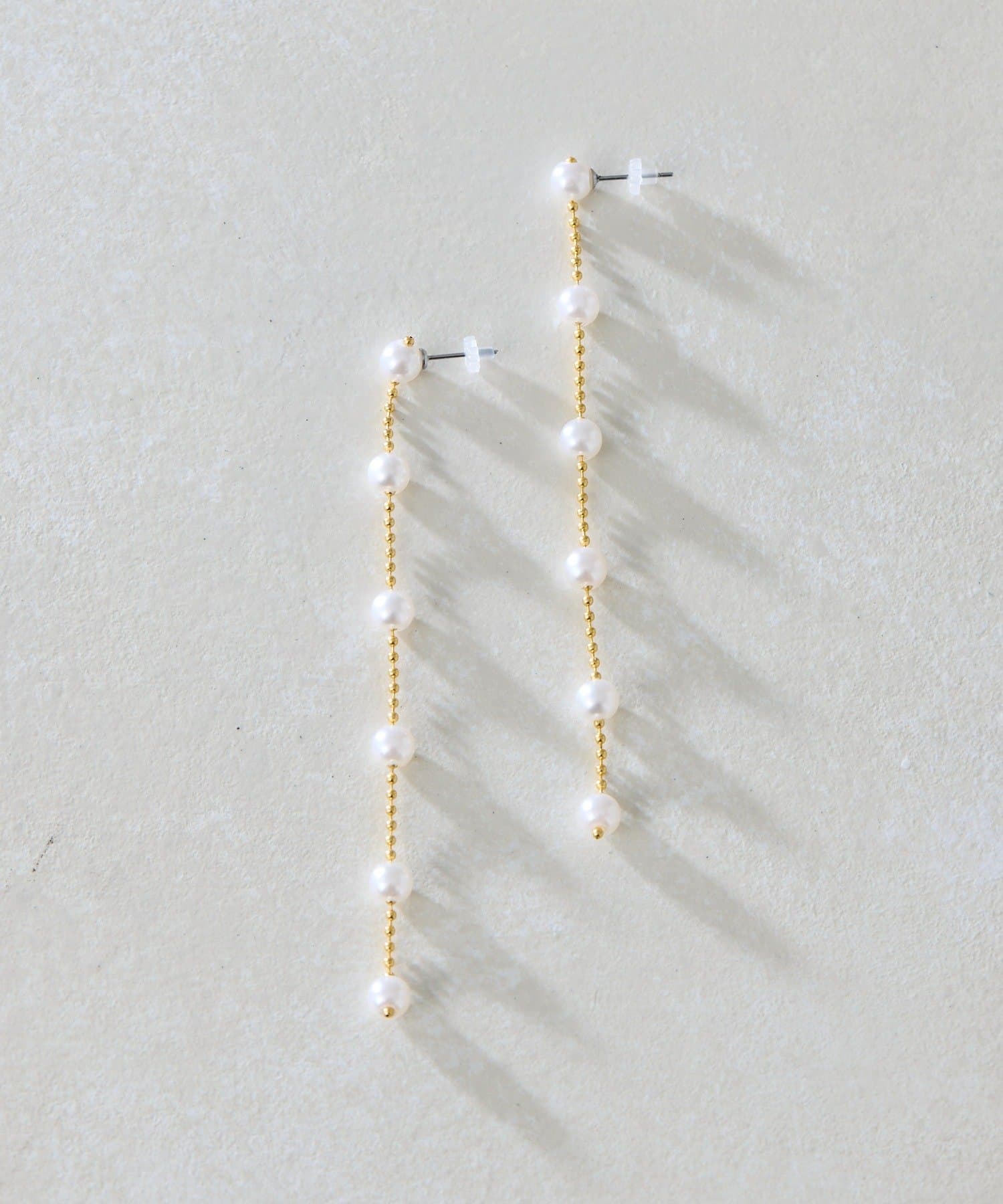 ear PAPILLONNER(イア パピヨネ) ロングボールチェーンパールピアス