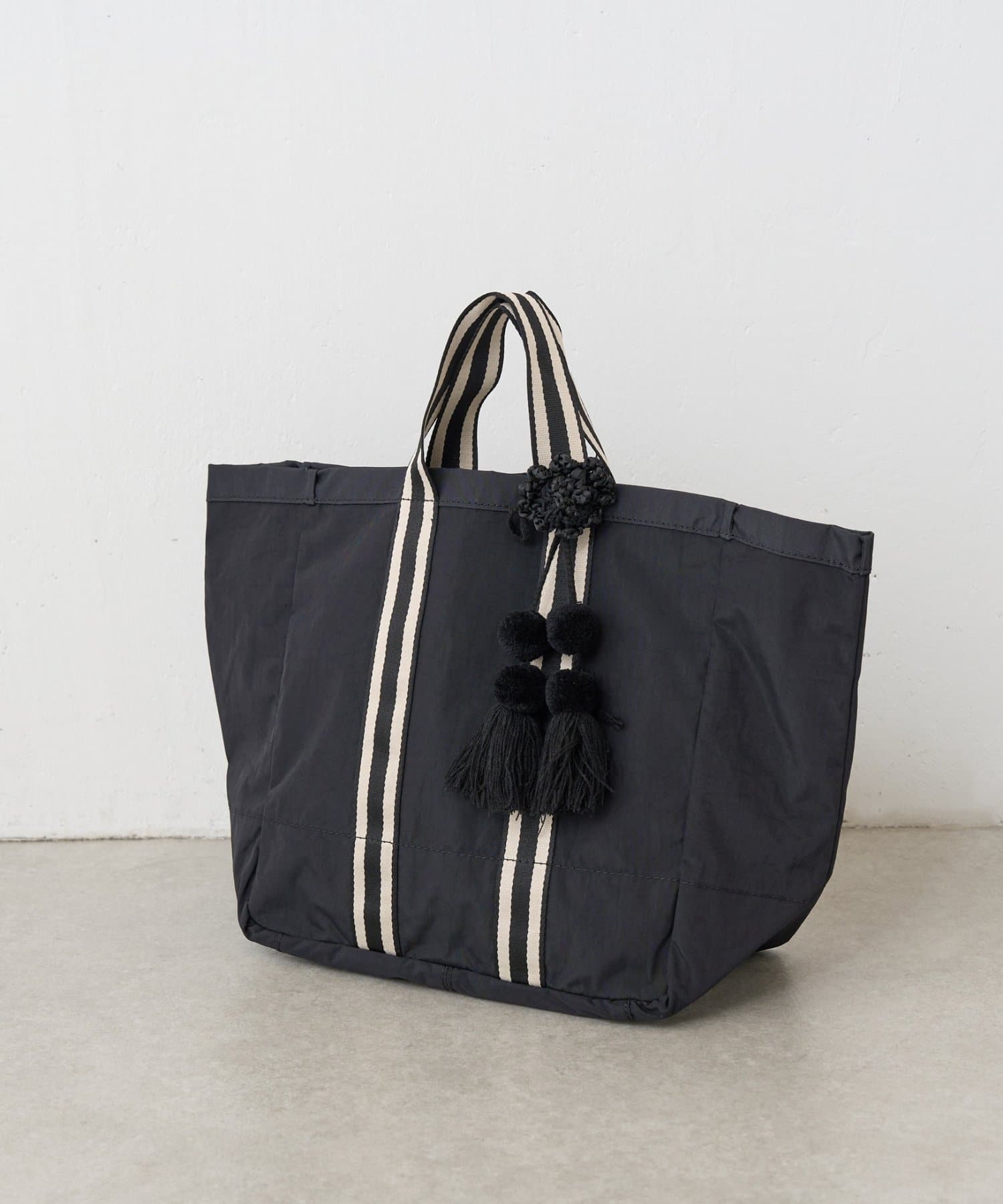 BEARDSLEY(ビアズリー) 《FRIPIER》チャーム付きクレイジートート