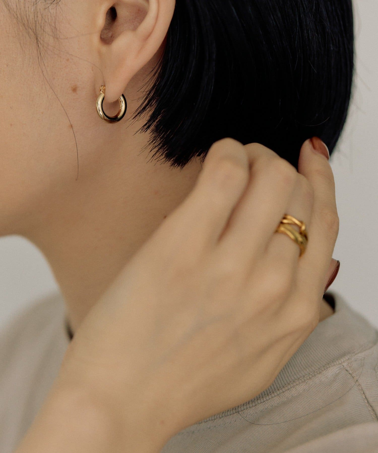 ear PAPILLONNER(イア パピヨネ) ダブルリングフープピアス