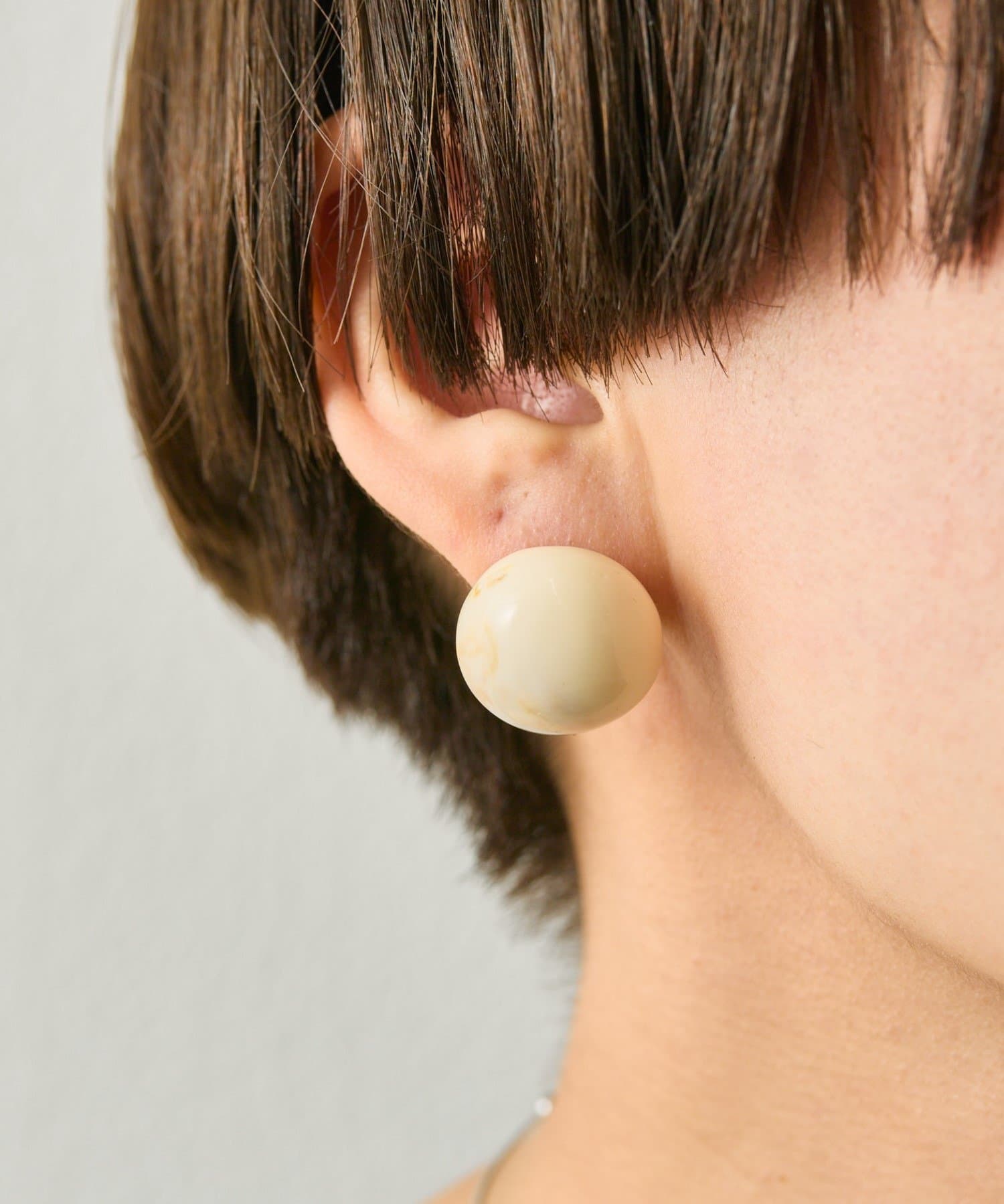 ear PAPILLONNER(イア パピヨネ) アメ玉樹脂ピアス
