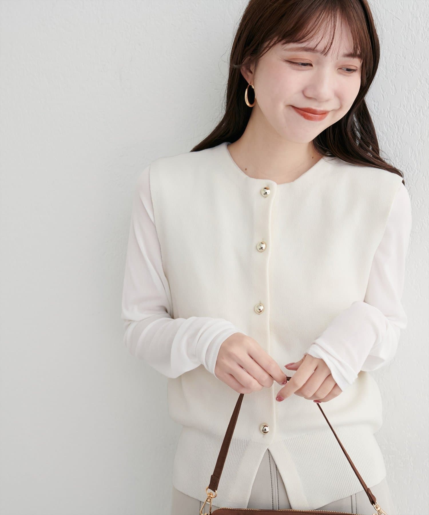 金釦ノースリきれいめニットベスト | natural couture