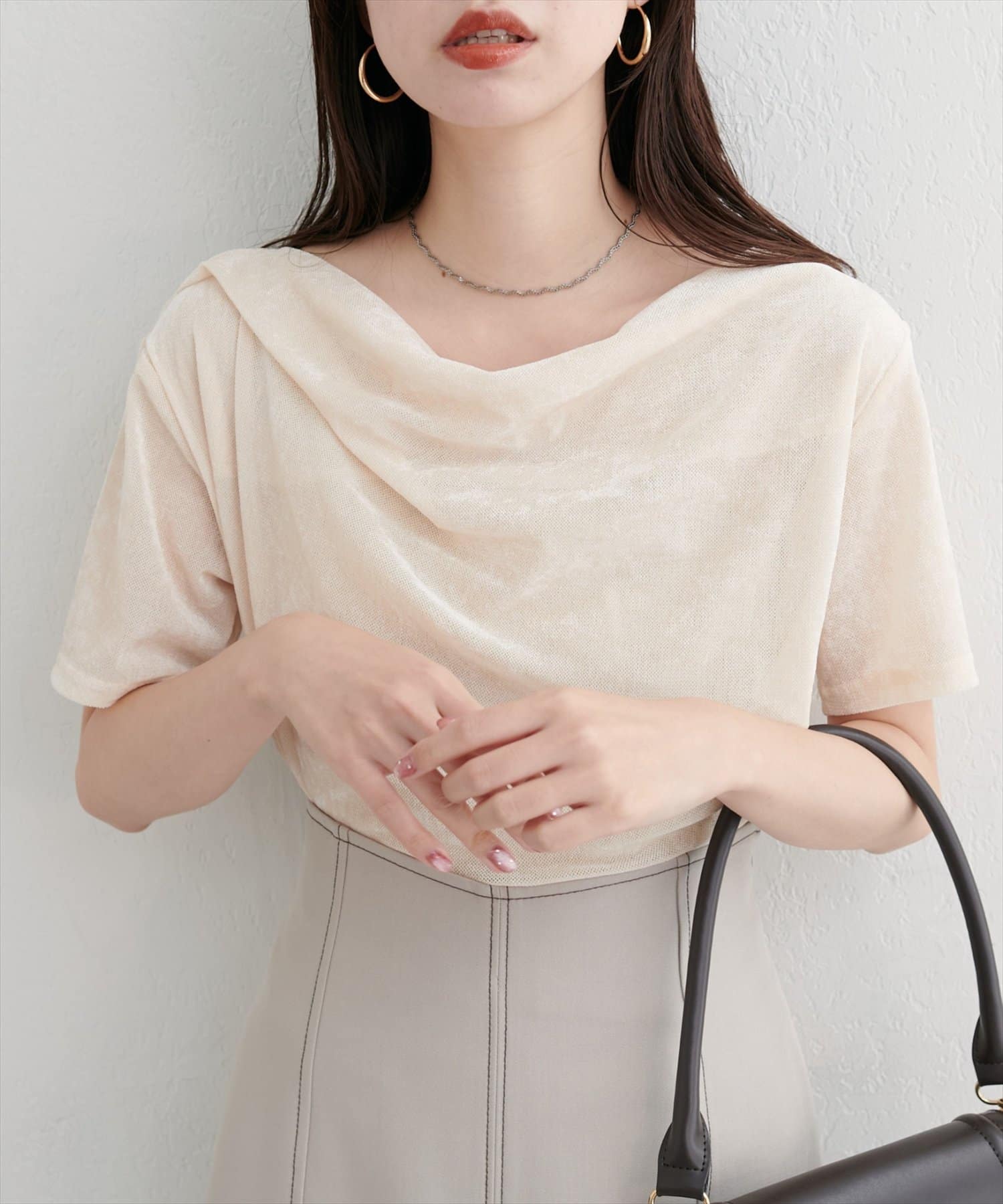 natural couture(ナチュラルクチュール) フロッキーメッシュドレープ半袖プルオーバー