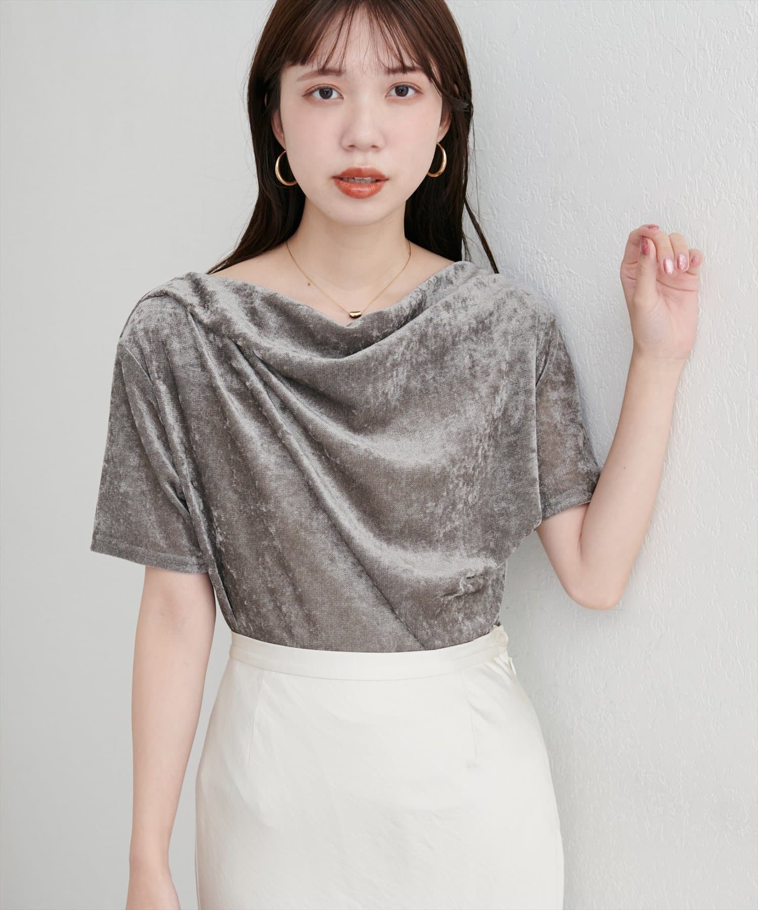 natural couture(ナチュラルクチュール) フロッキーメッシュドレープ半袖プルオーバー