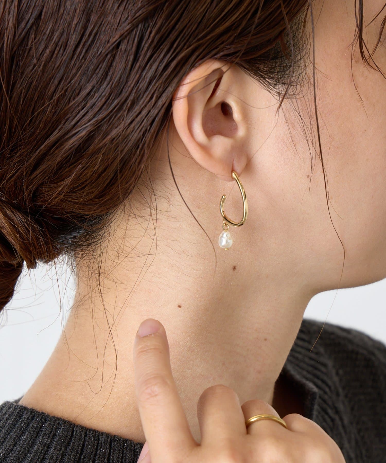 Jena　espace merveilleux(ジェナ　エスパスメルヴェイユ) パールしずくピアス
