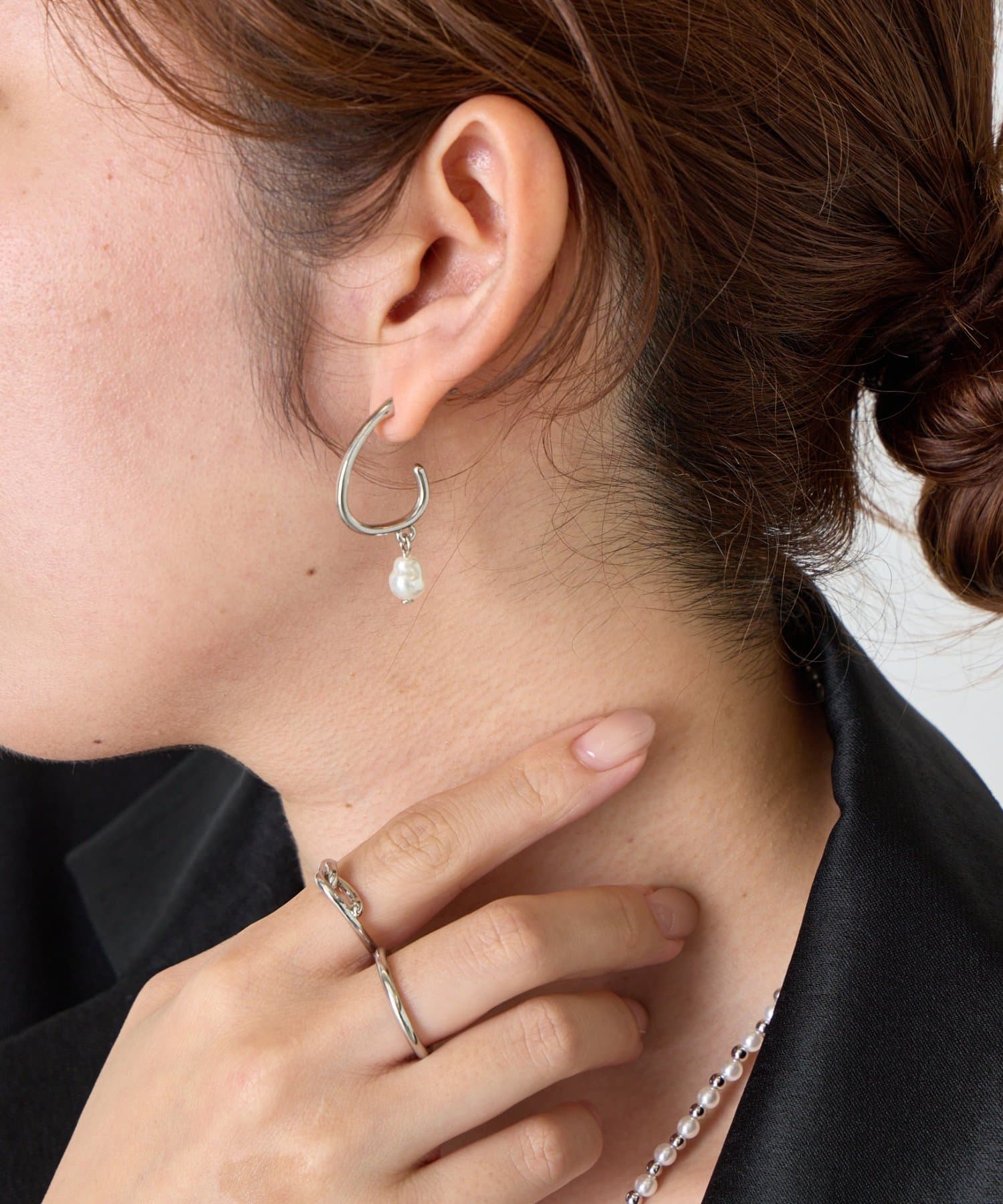 Jena　espace merveilleux(ジェナ　エスパスメルヴェイユ) パールしずくピアス