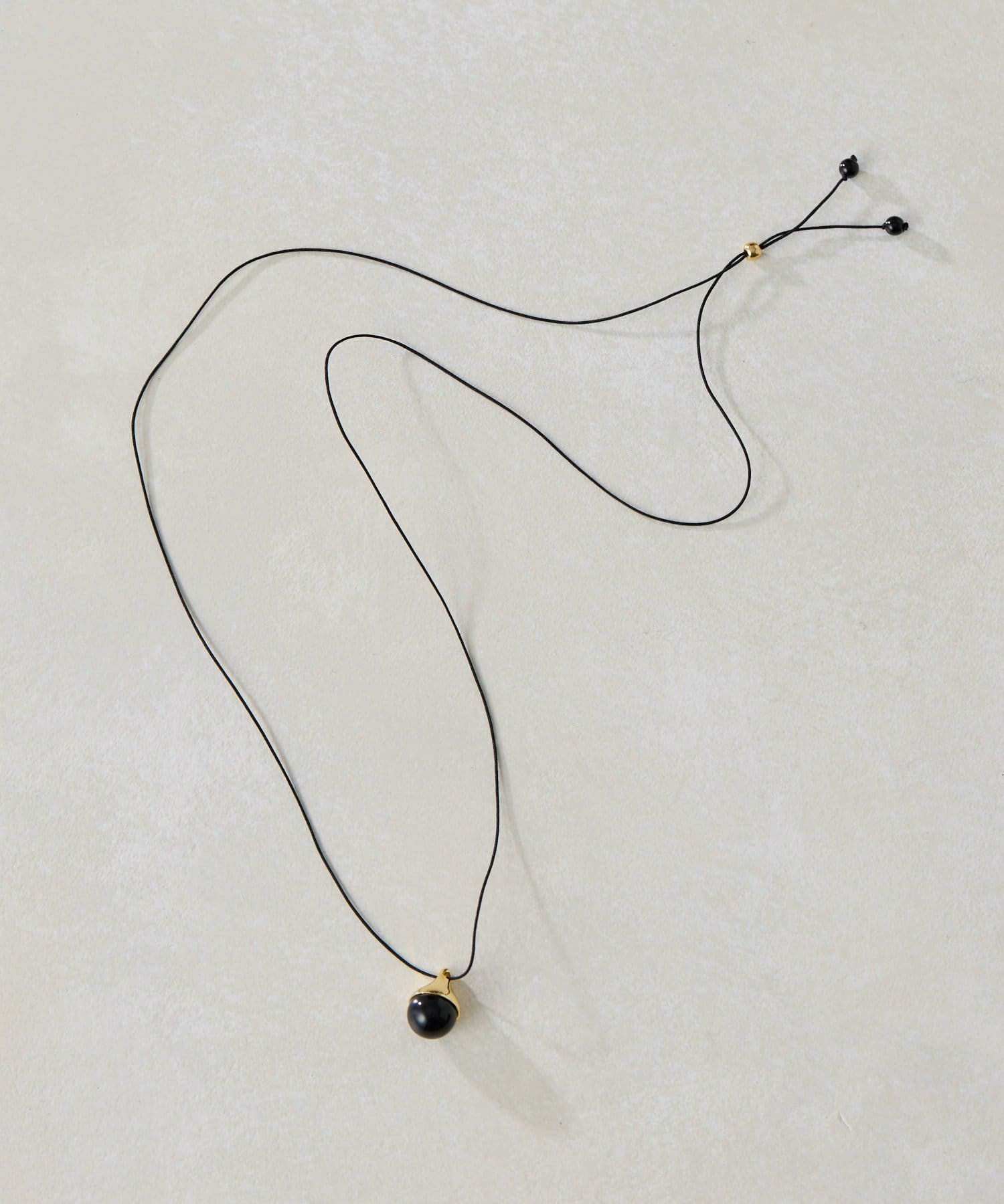 ear PAPILLONNER(イア パピヨネ) キャップ付ドロップネックレス