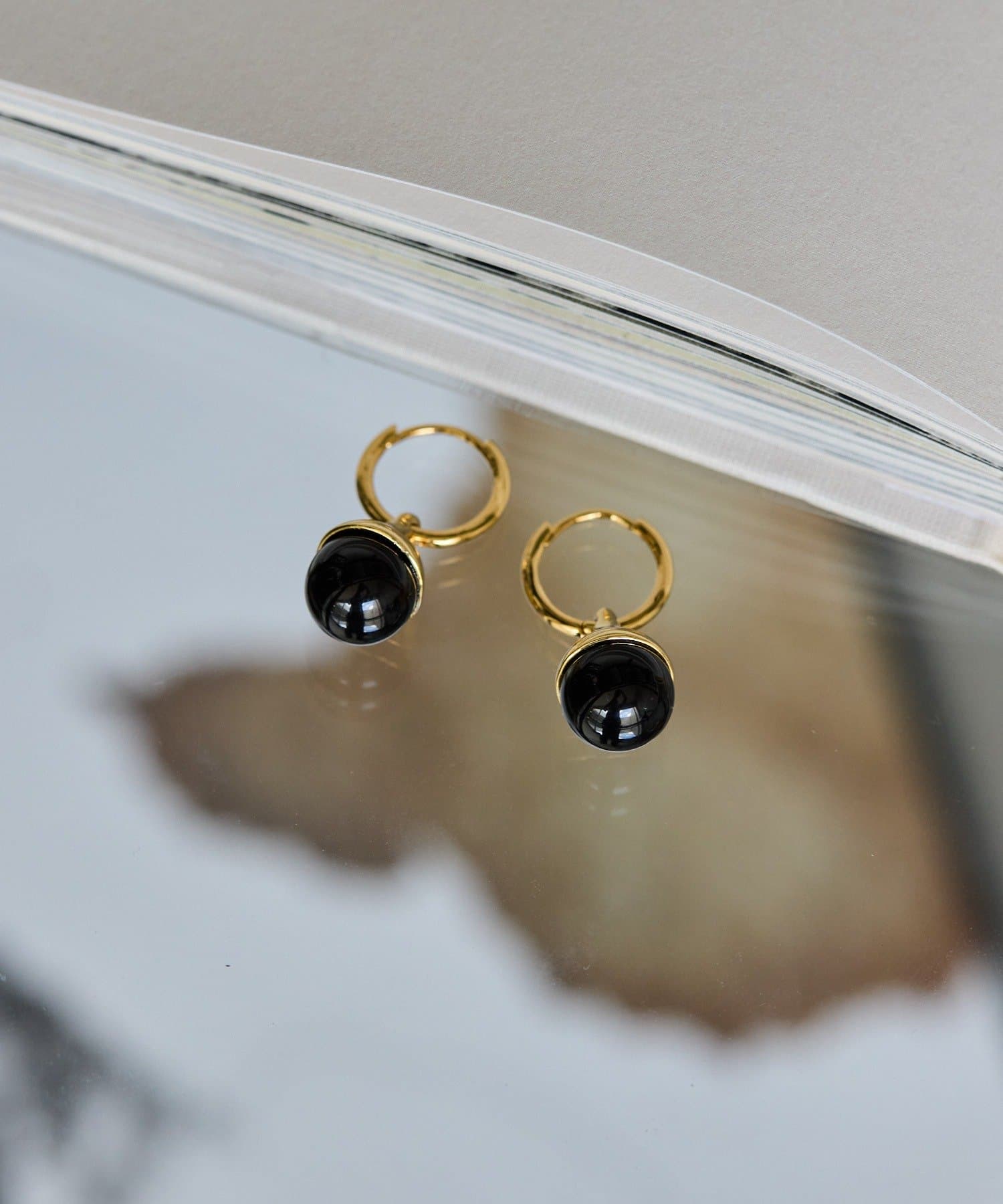 ear PAPILLONNER(イア パピヨネ) キャップ付ドロップピアス