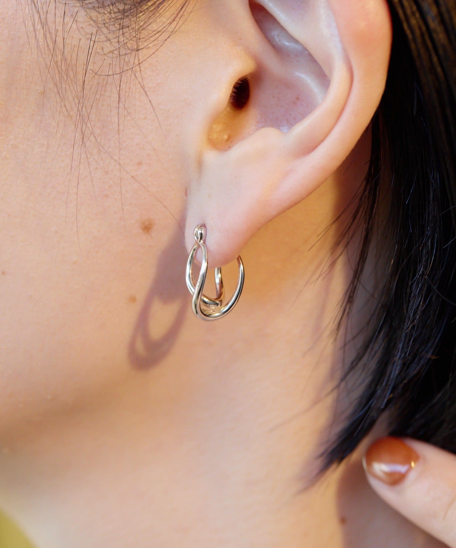 ear PAPILLONNER(イア パピヨネ) ウィッシュボーンフープピアス