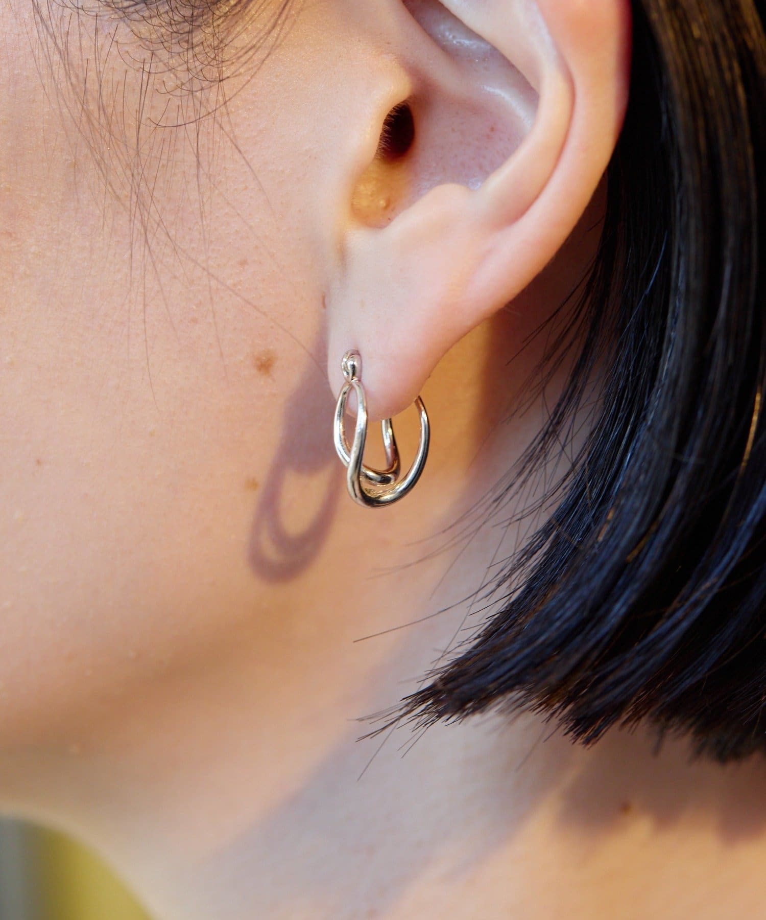 ear PAPILLONNER(イア パピヨネ) ウィッシュボーンフープピアス