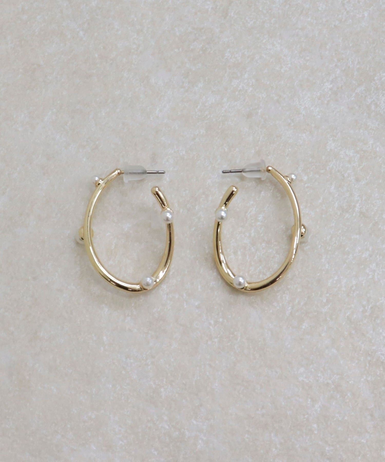 FREDY & GLOSTER(フレディ アンド グロスター) 粒パールカールピアス