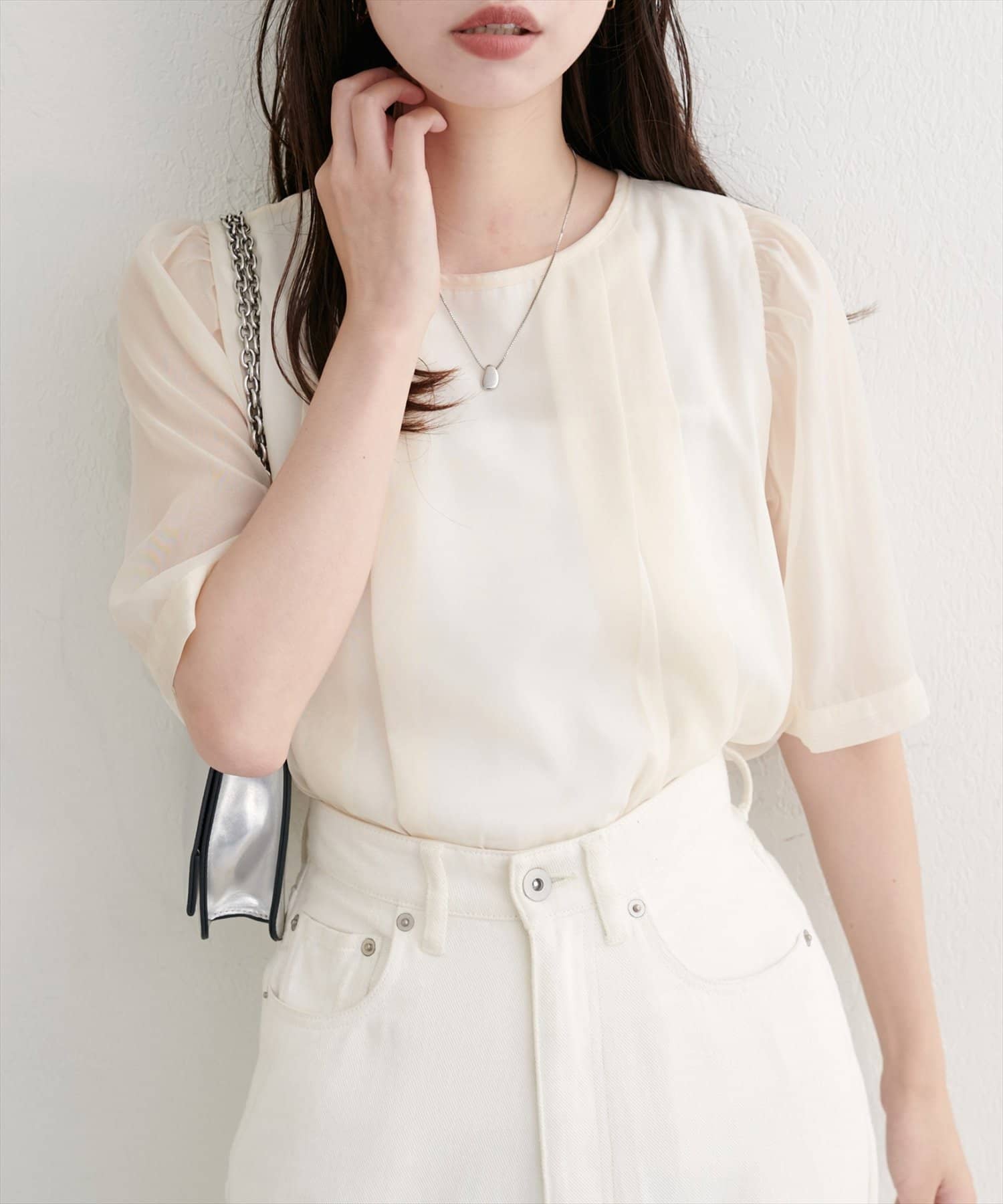 natural couture(ナチュラルクチュール) 【WEB限定】ほんのりラメシアータックプリーツブラウス