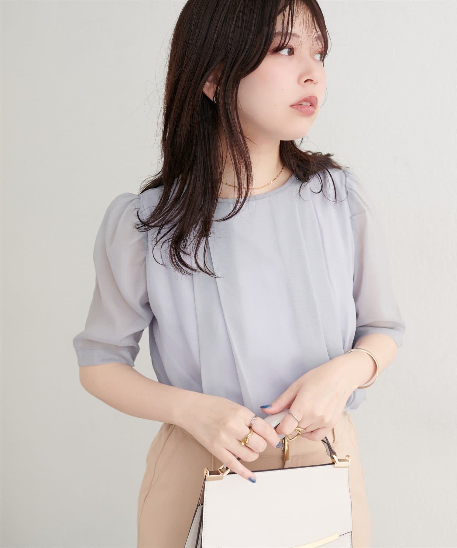 natural couture(ナチュラルクチュール) 【WEB限定】ほんのりラメシアータックプリーツブラウス